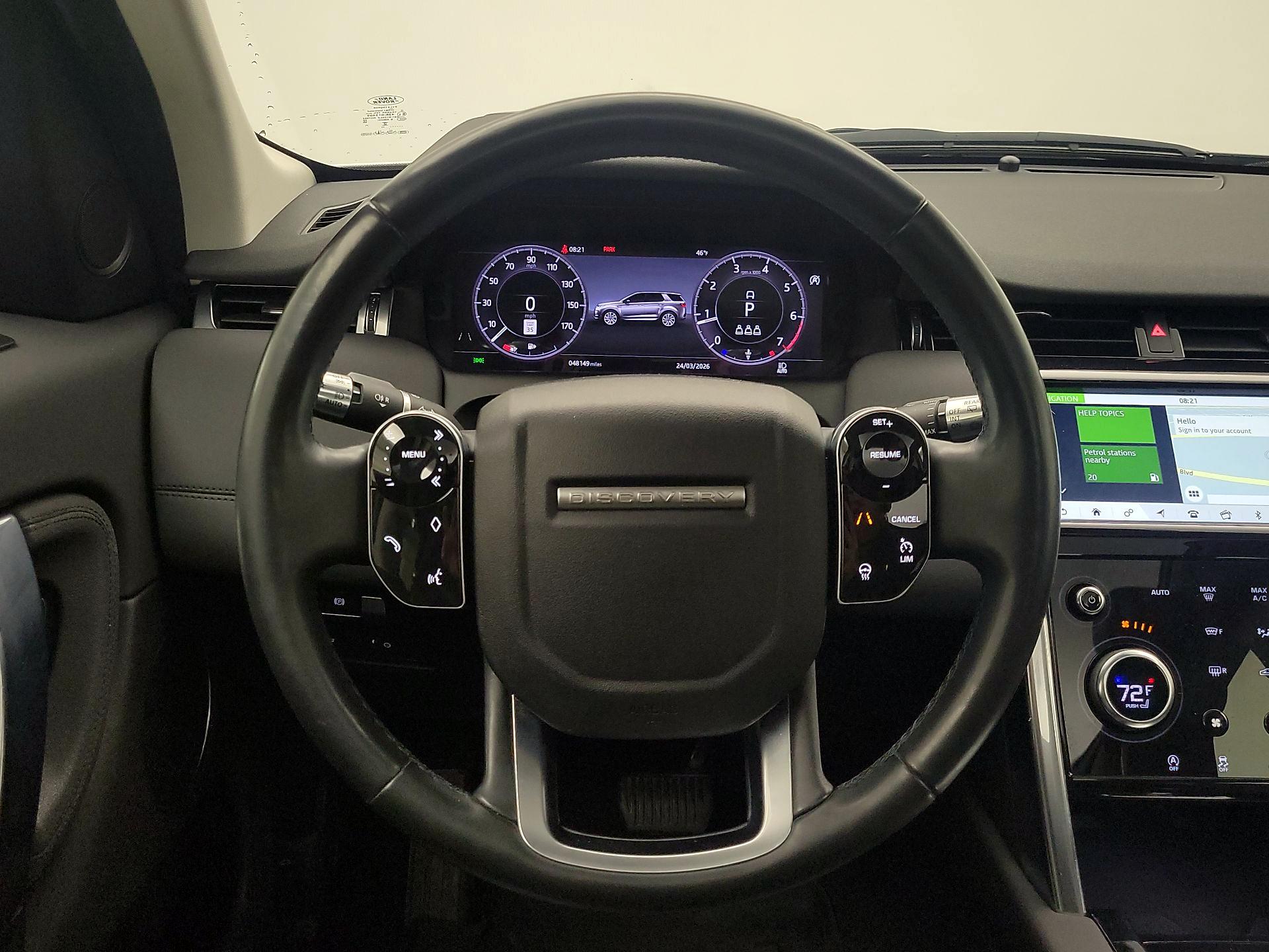 Thumbnail: 2020 Land Rover Discovery Sport - 10