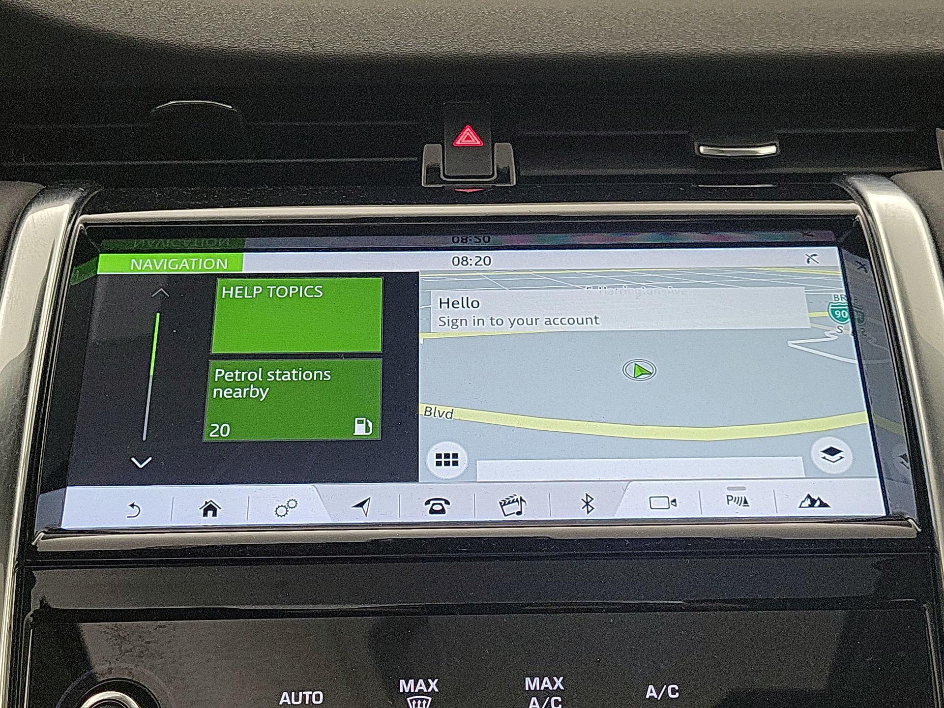 Thumbnail: 2020 Land Rover Discovery Sport - 14