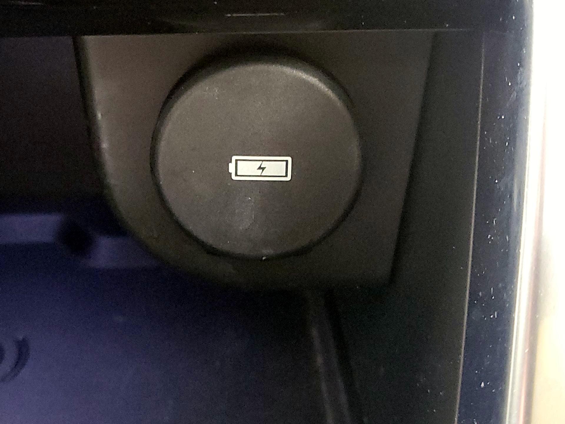 Thumbnail: 2020 Land Rover Discovery Sport - 19