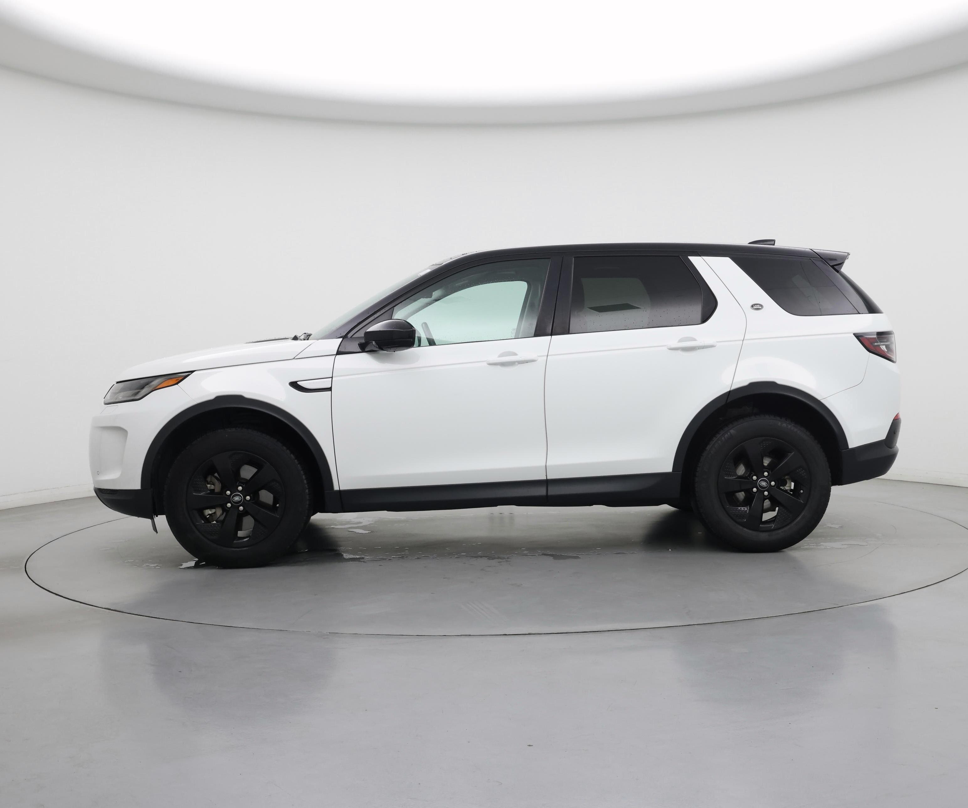 Thumbnail: 2020 Land Rover Discovery Sport - 3