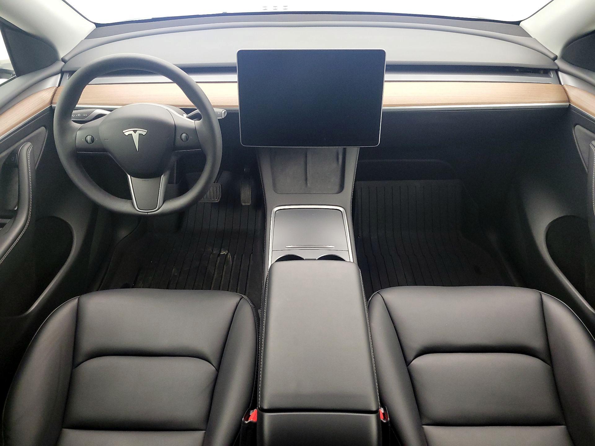 Thumbnail: 2024 Tesla Model Y - 9