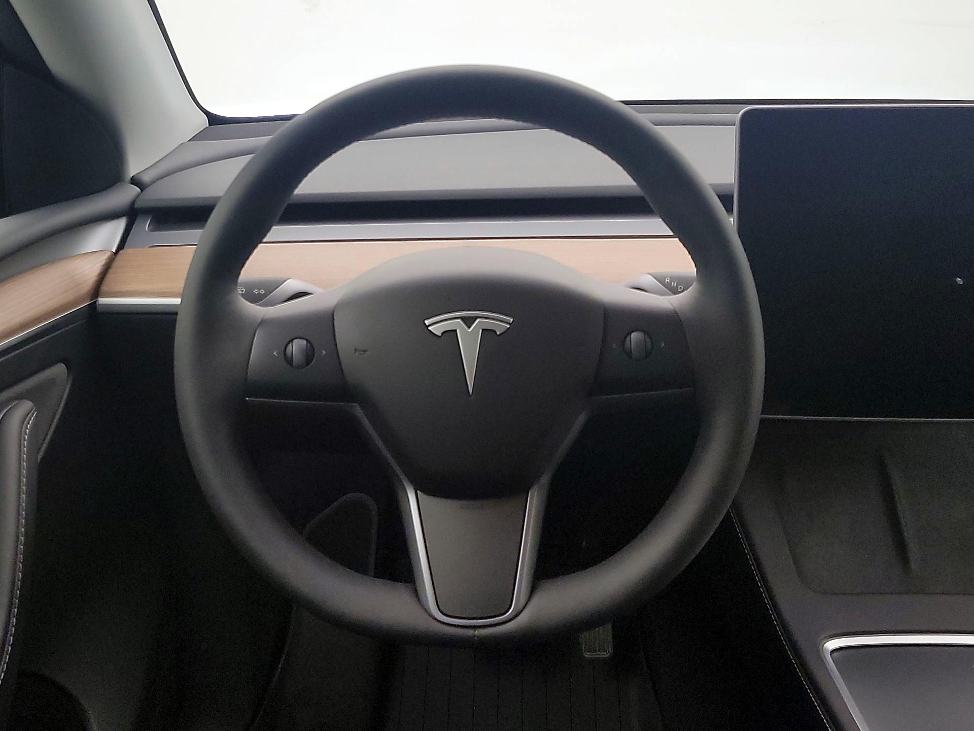 Thumbnail: 2024 Tesla Model Y - 10