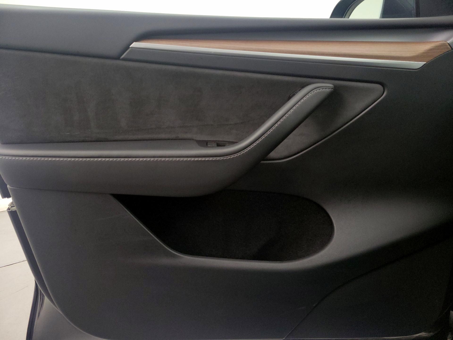 Thumbnail: 2024 Tesla Model Y - 12