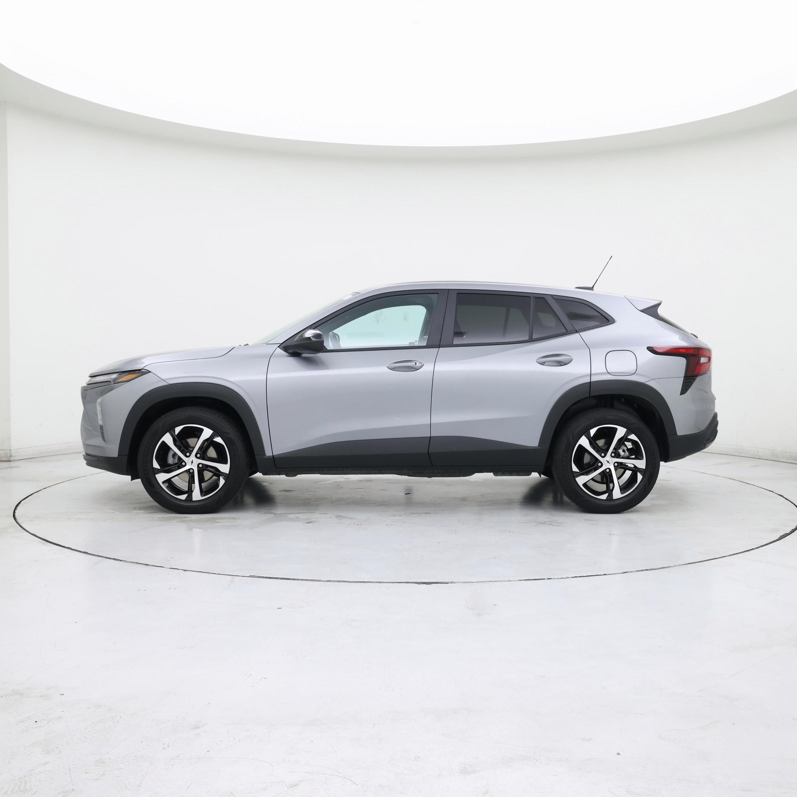 Thumbnail: 2025 Chevrolet Trax - 3