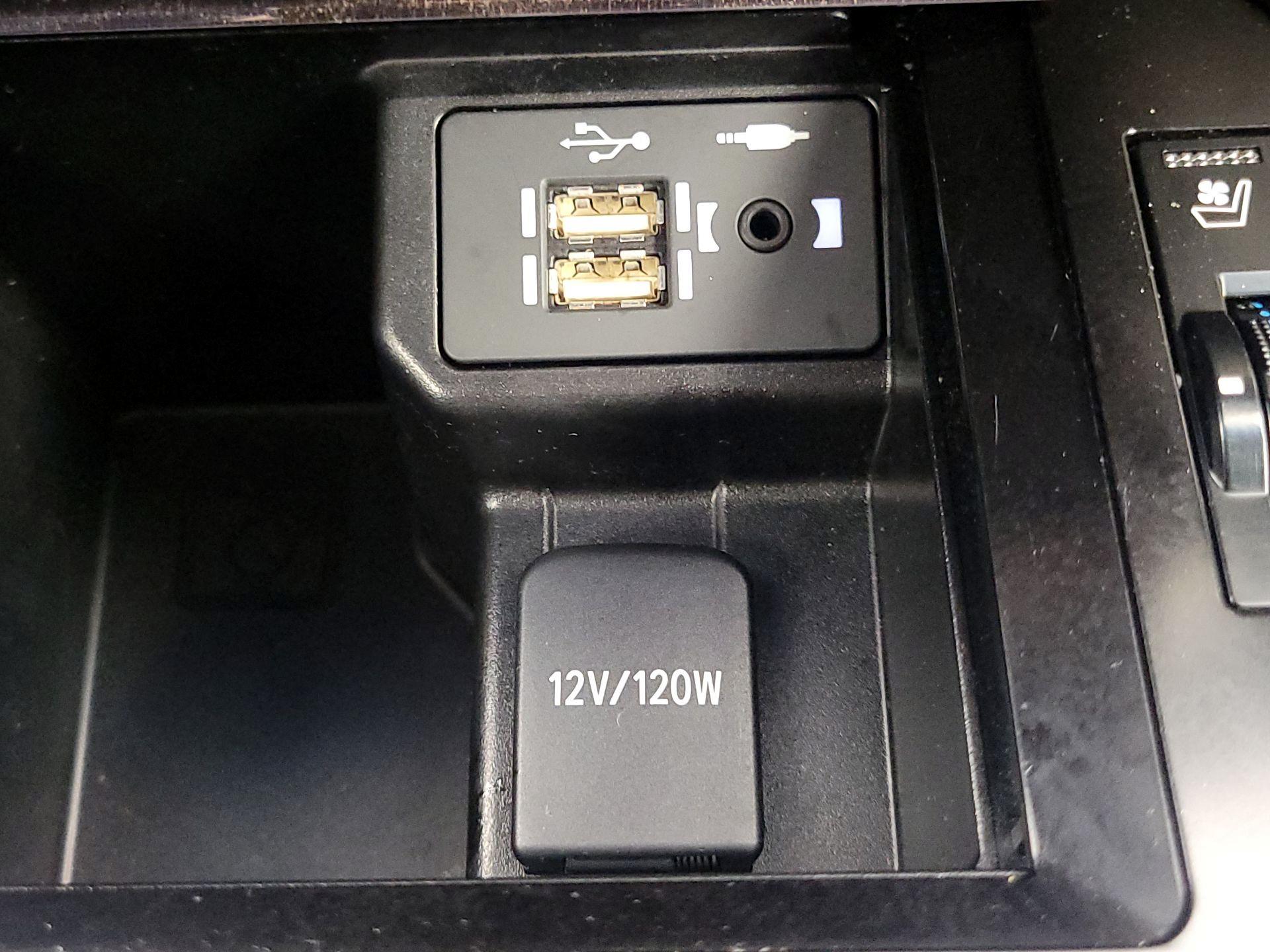 Thumbnail: 2020 Lexus GX - 19