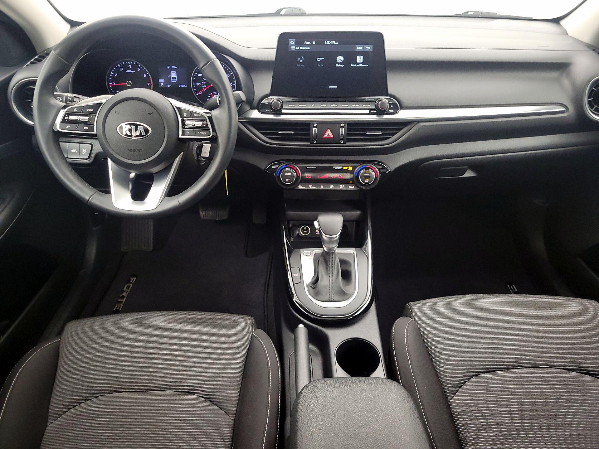 Thumbnail: 2019 Kia Forte - 9