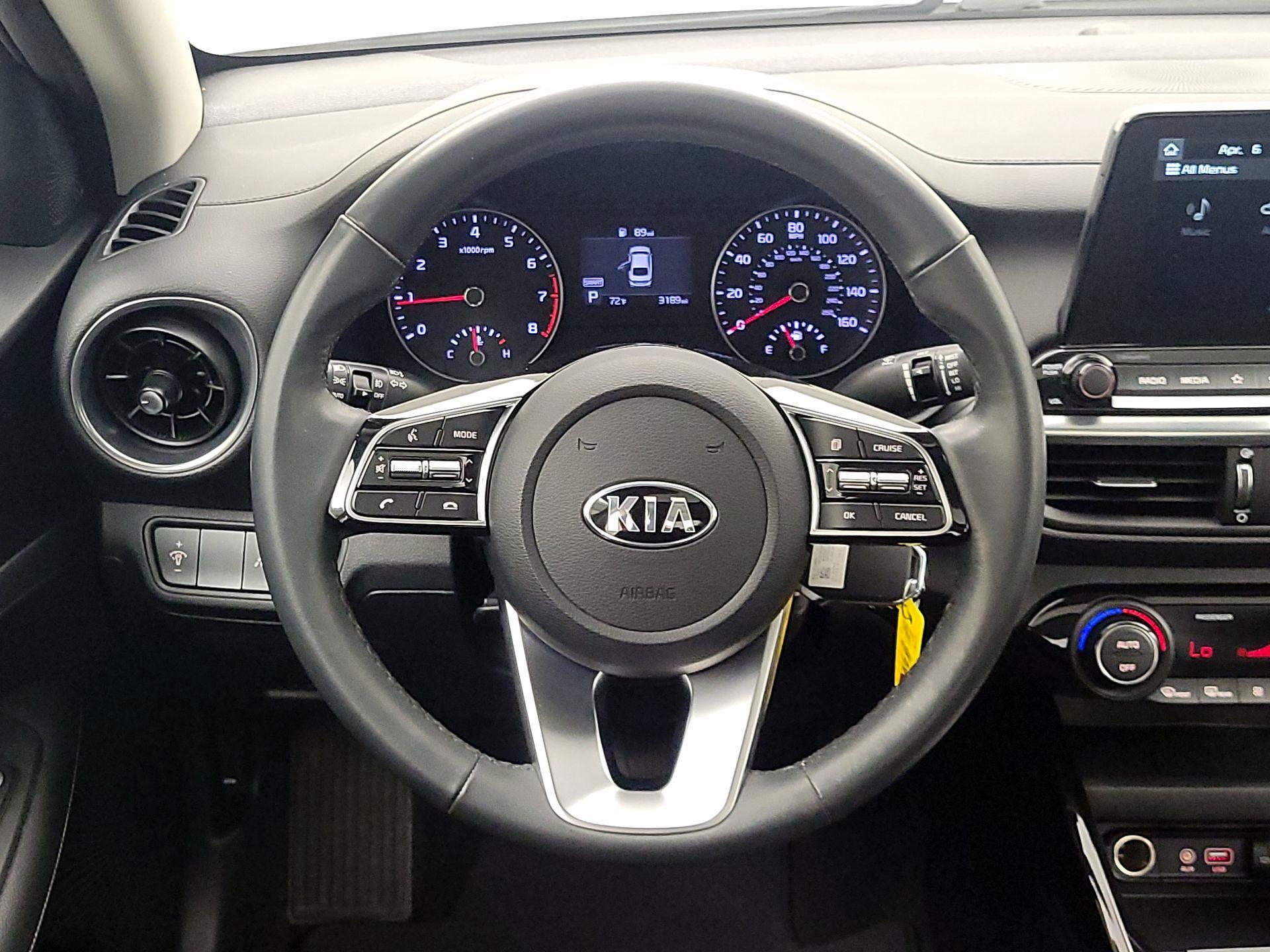 Thumbnail: 2019 Kia Forte - 10