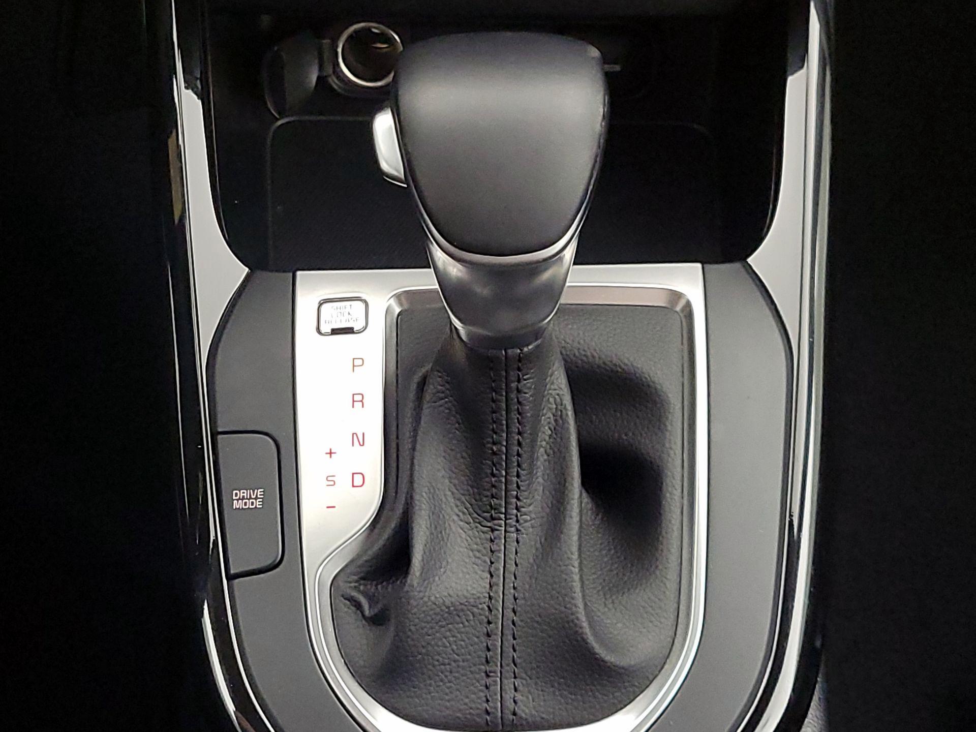 Thumbnail: 2019 Kia Forte - 17