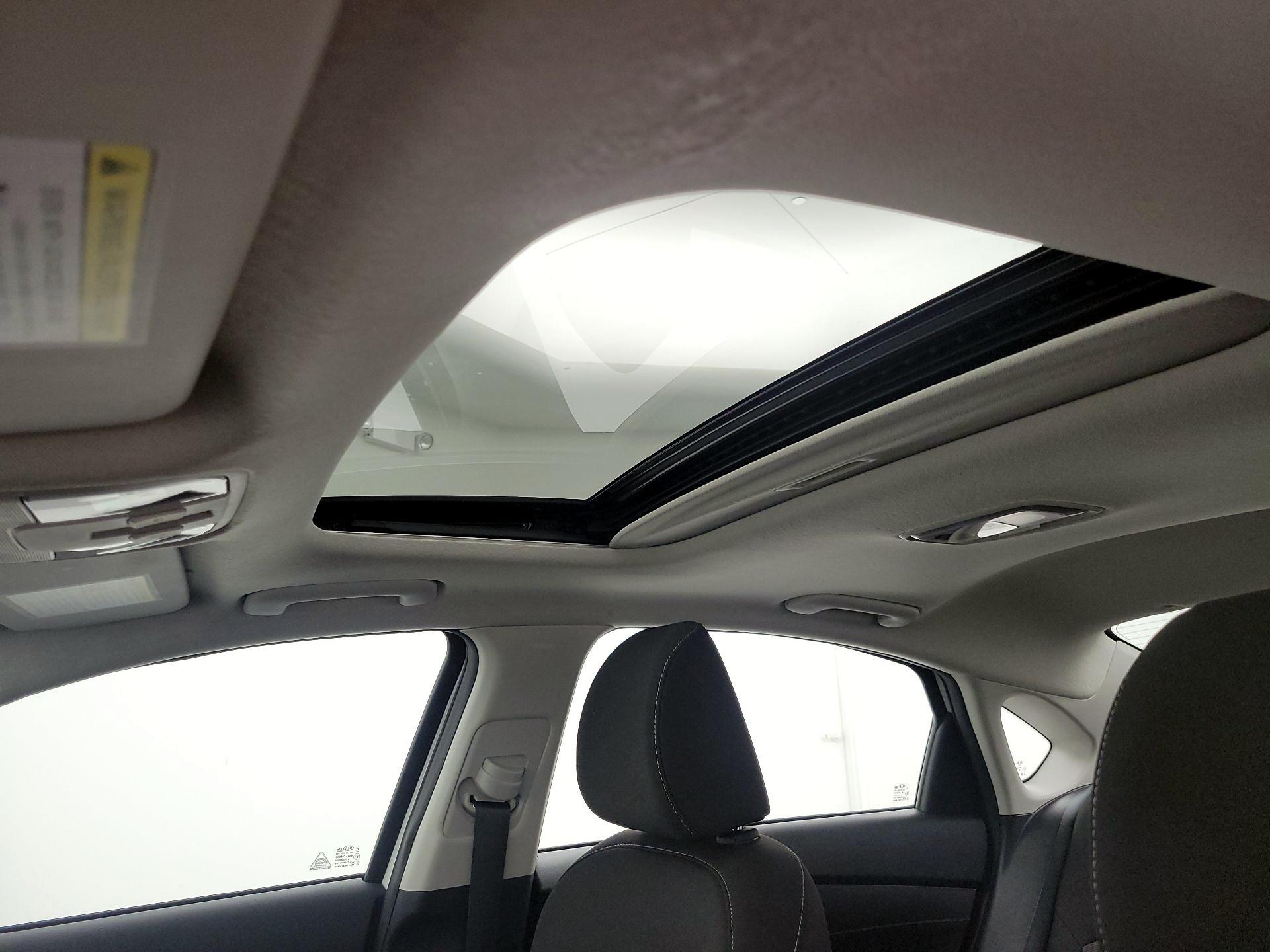 Thumbnail: 2019 Kia Forte - 19