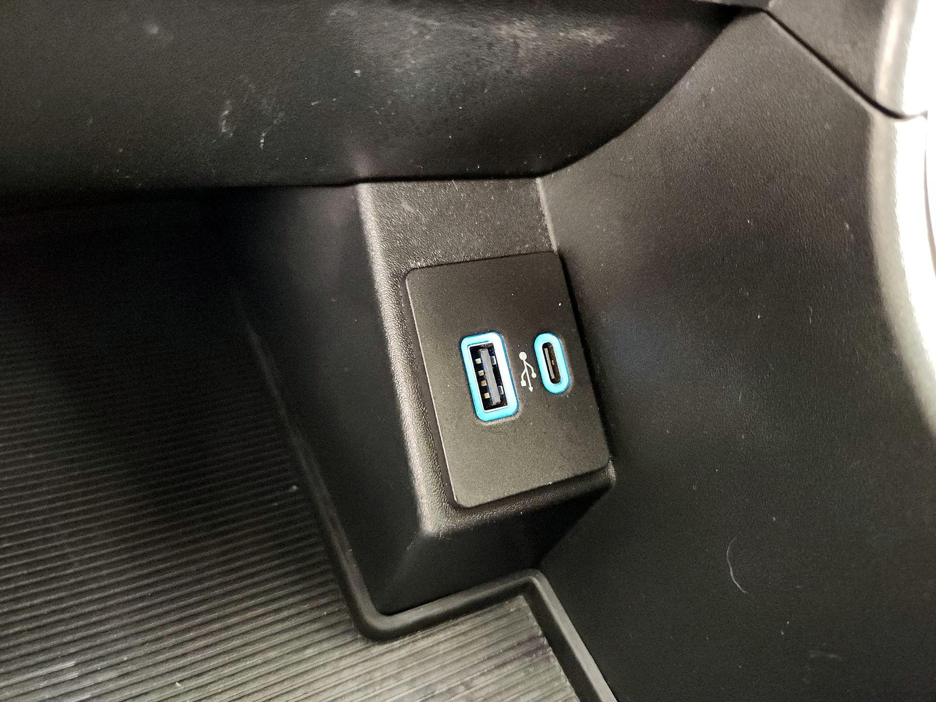 Thumbnail: 2024 Ford Edge - 19