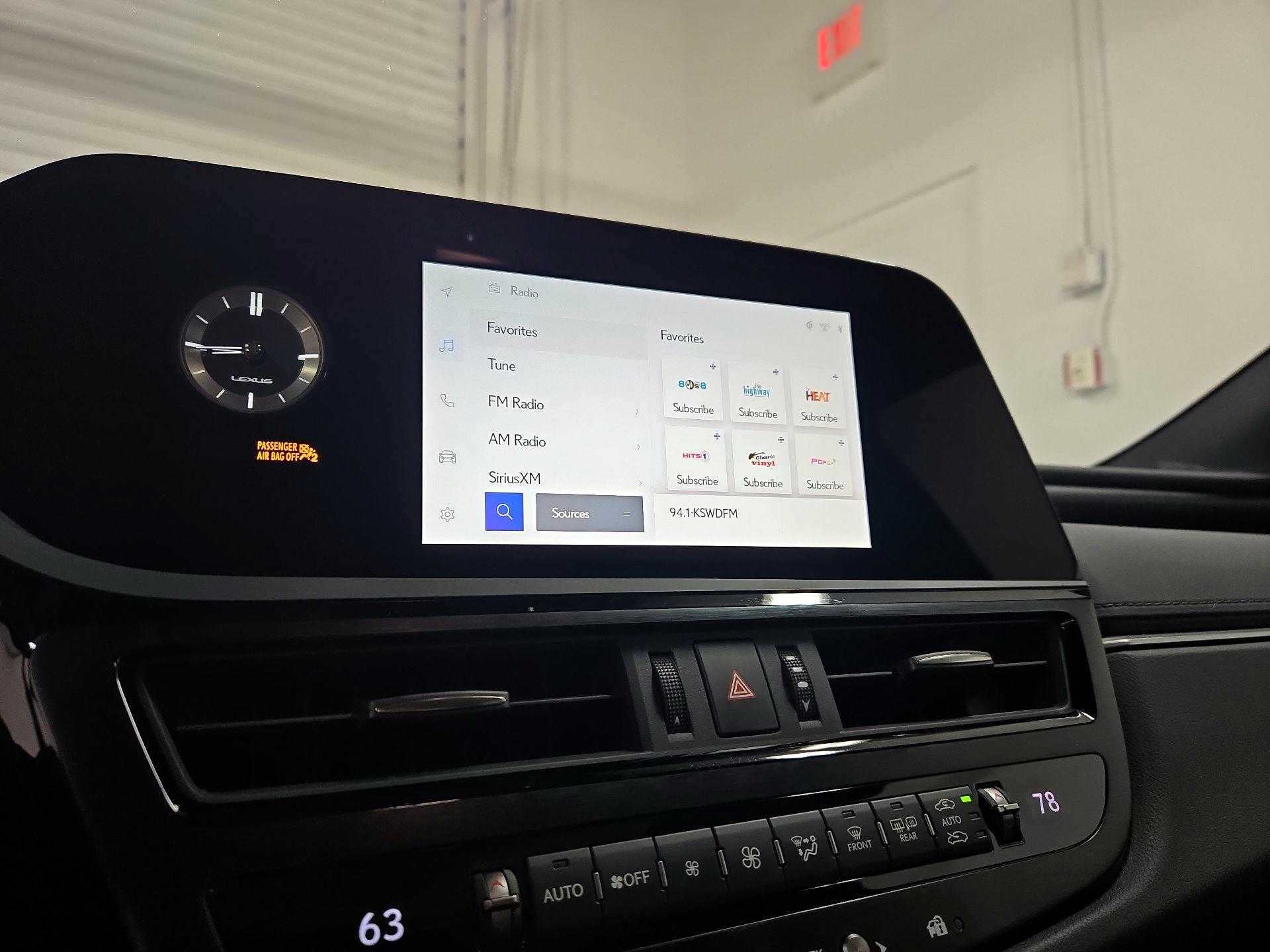 Thumbnail: 2025 Lexus ES - 15