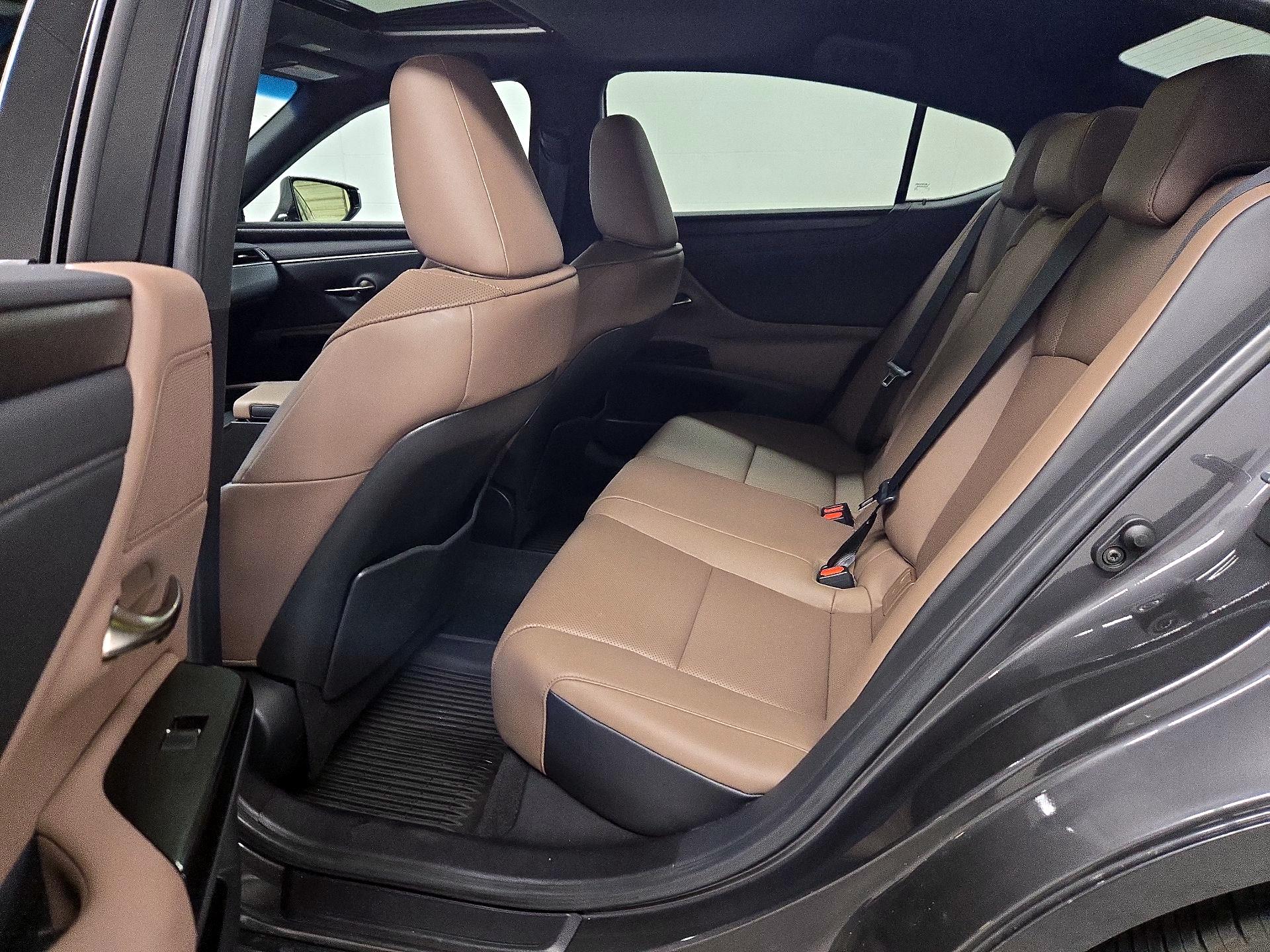 Thumbnail: 2025 Lexus ES - 20