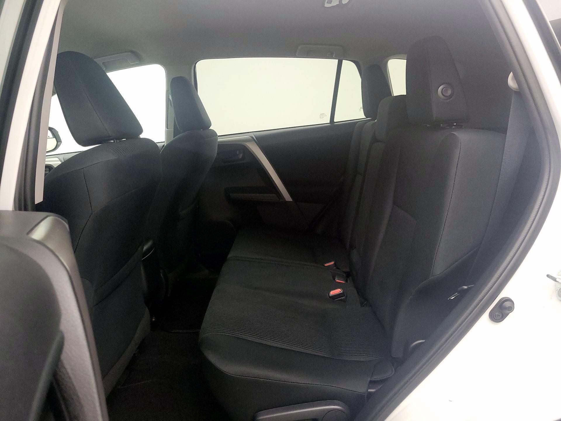 Thumbnail: 2016 Toyota RAV4 - 19