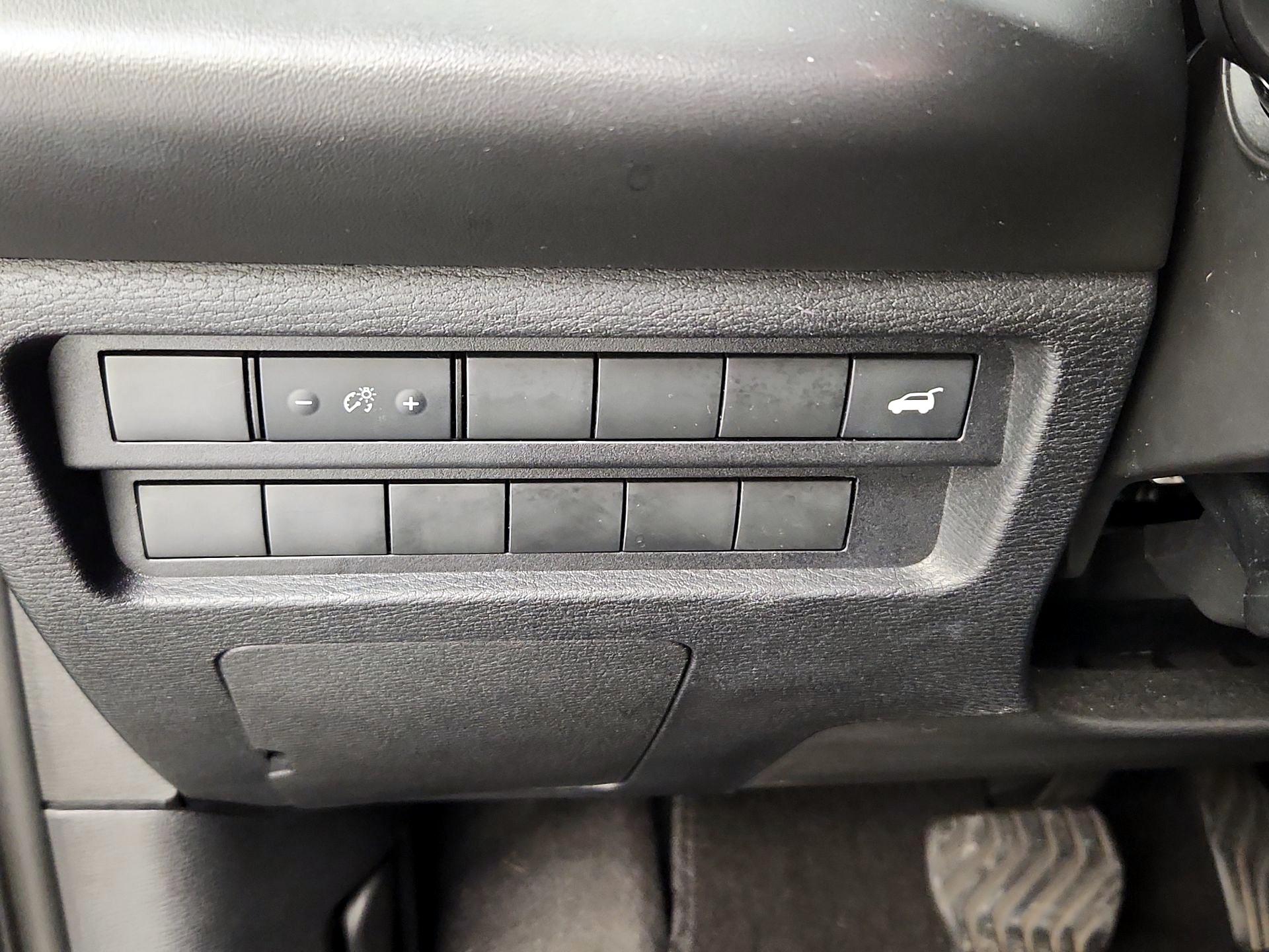 Thumbnail: 2024 Mitsubishi Outlander - 13