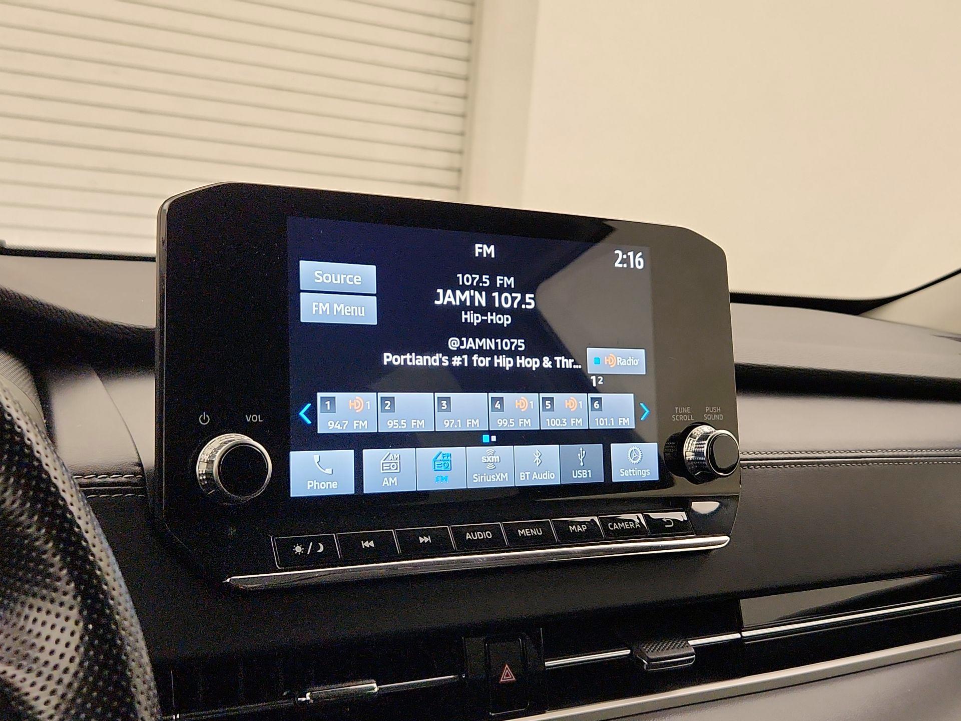 Thumbnail: 2024 Mitsubishi Outlander - 16