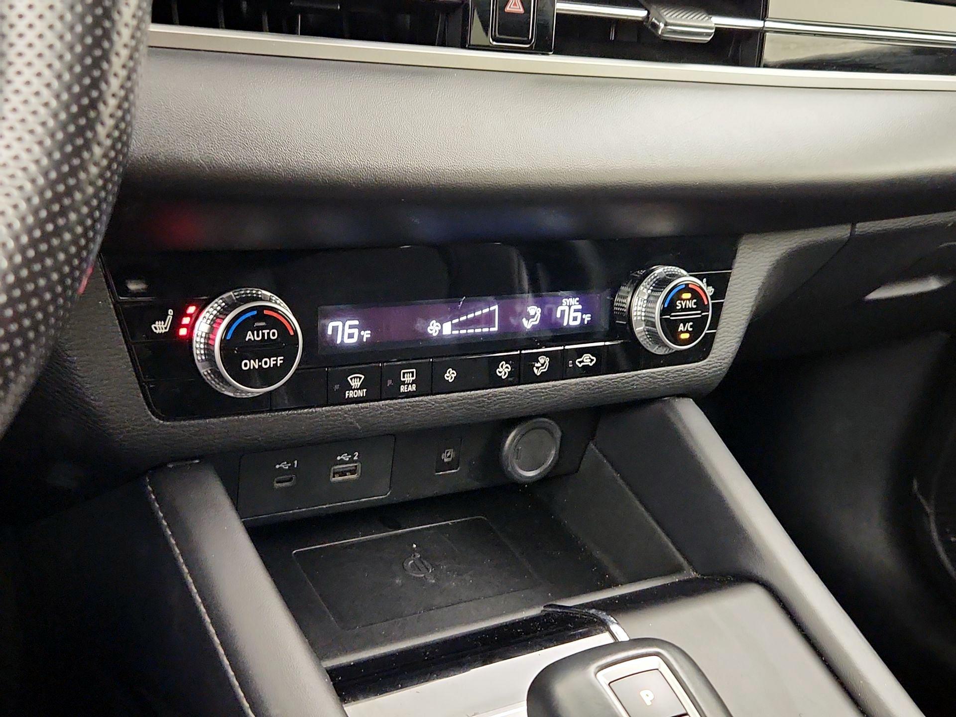 Thumbnail: 2024 Mitsubishi Outlander - 17