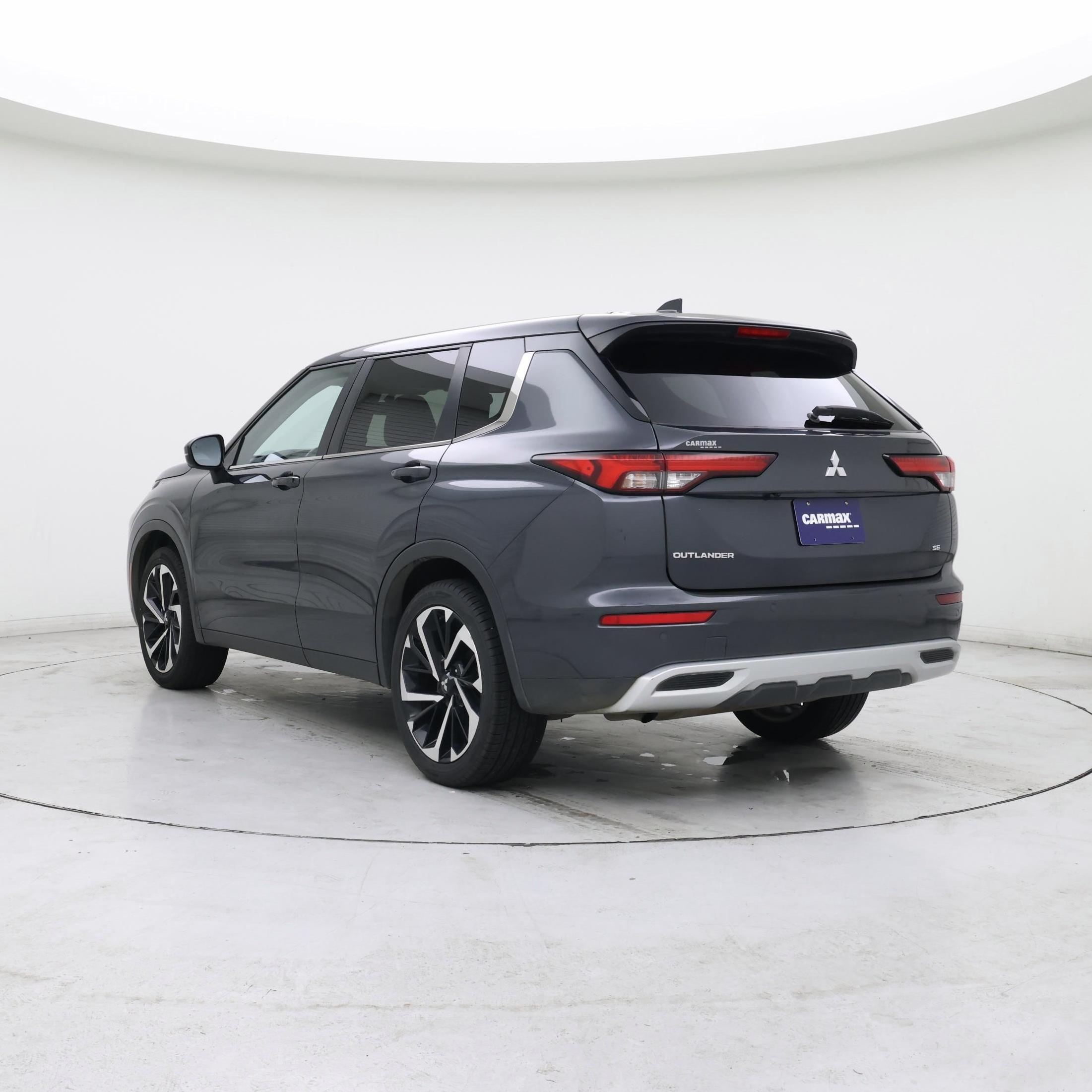 Thumbnail: 2024 Mitsubishi Outlander - 2