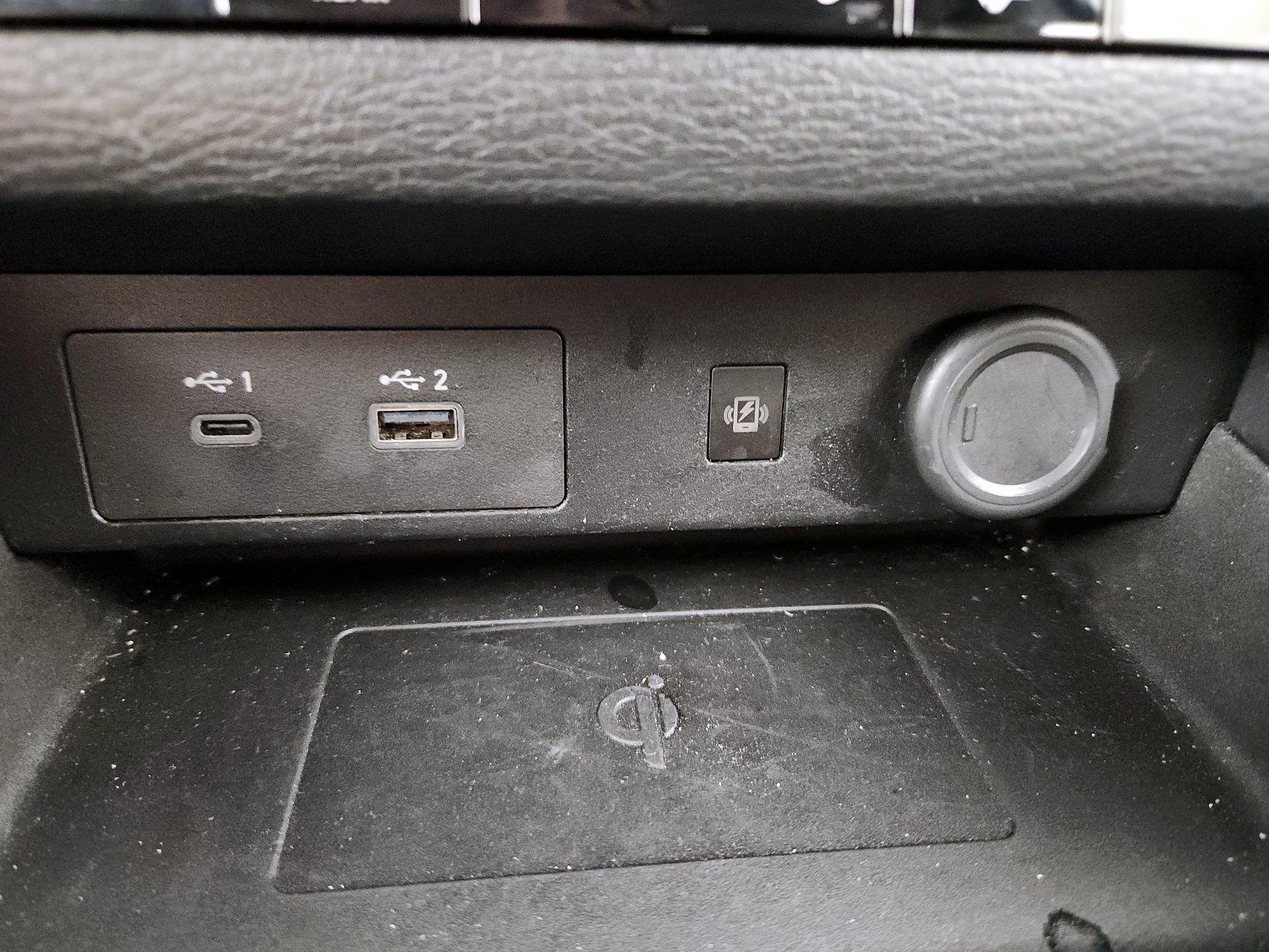 Thumbnail: 2024 Mitsubishi Outlander - 19