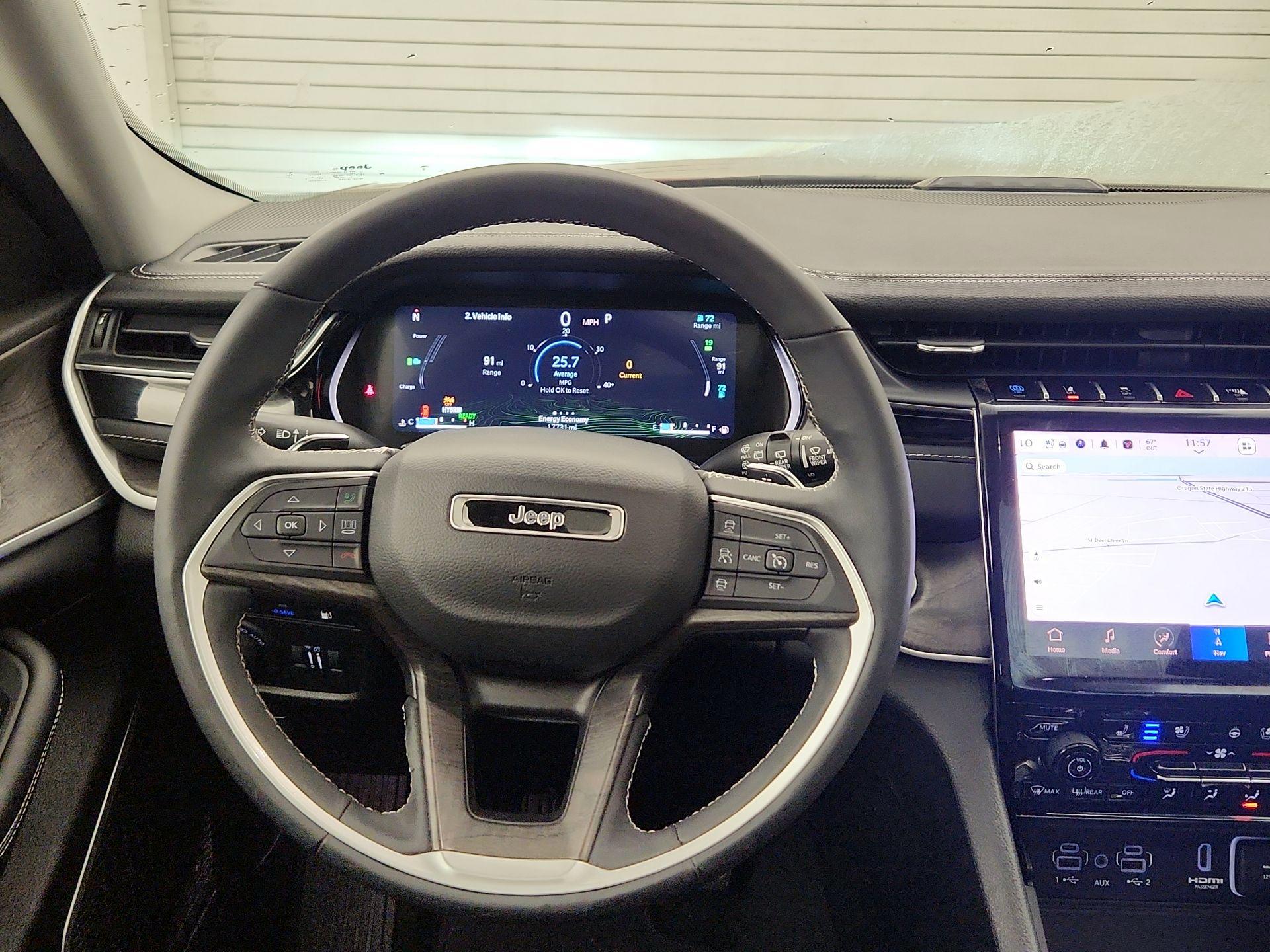 Thumbnail: 2023 Jeep Grand Cherokee - 10