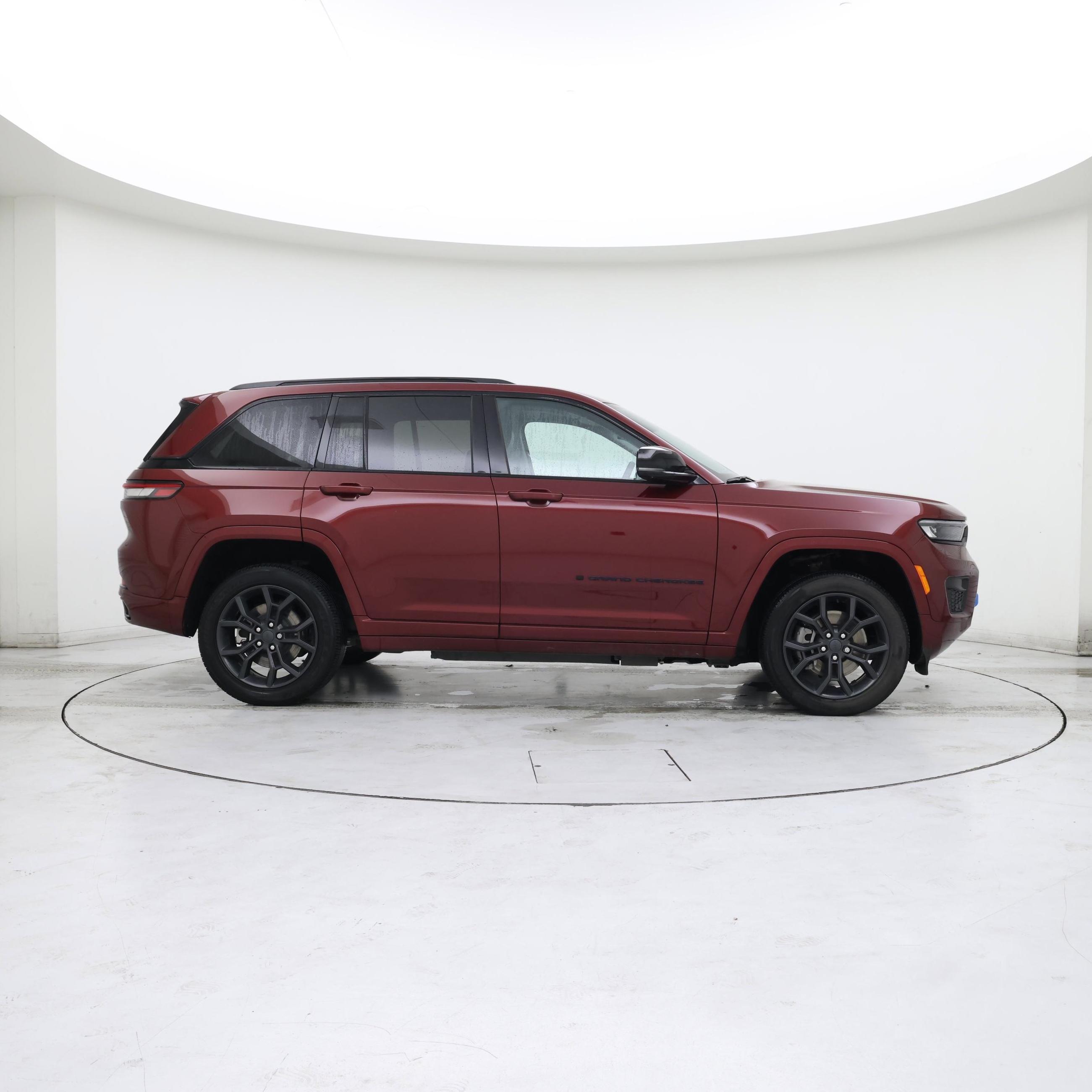 Thumbnail: 2023 Jeep Grand Cherokee - 7
