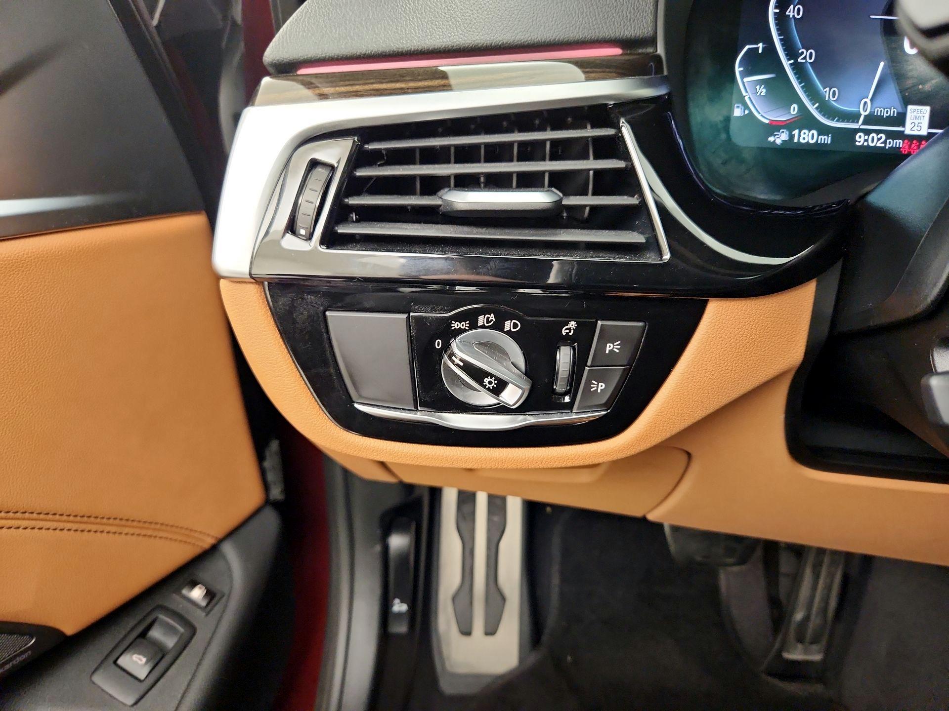 Thumbnail: 2023 BMW 5 Series - 13