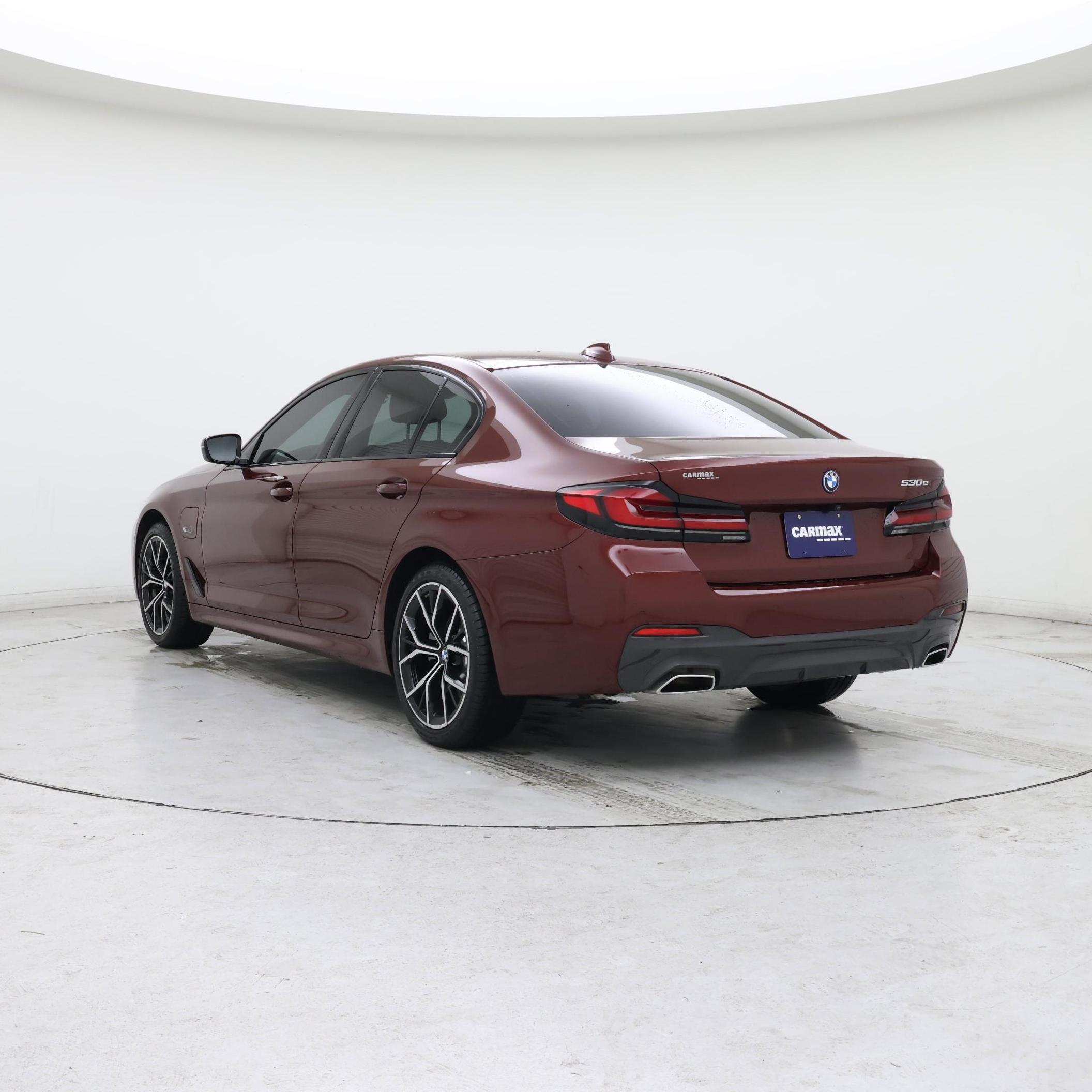 Thumbnail: 2023 BMW 5 Series - 2