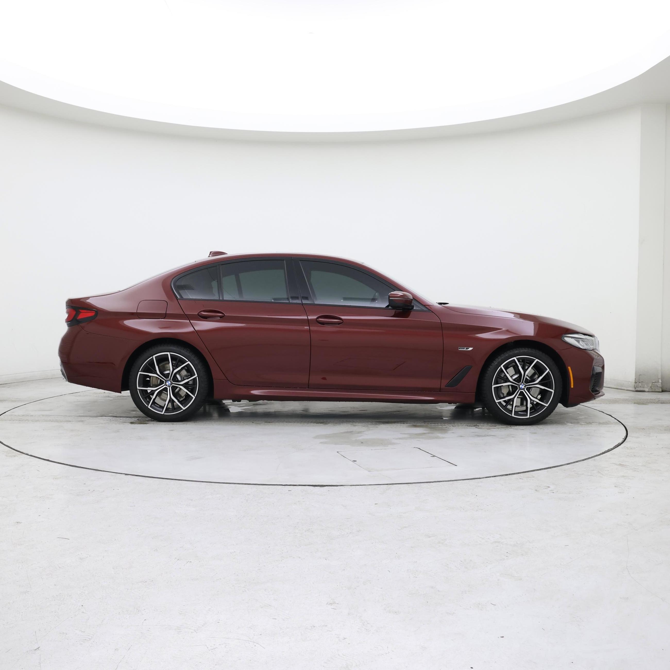 Thumbnail: 2023 BMW 5 Series - 7