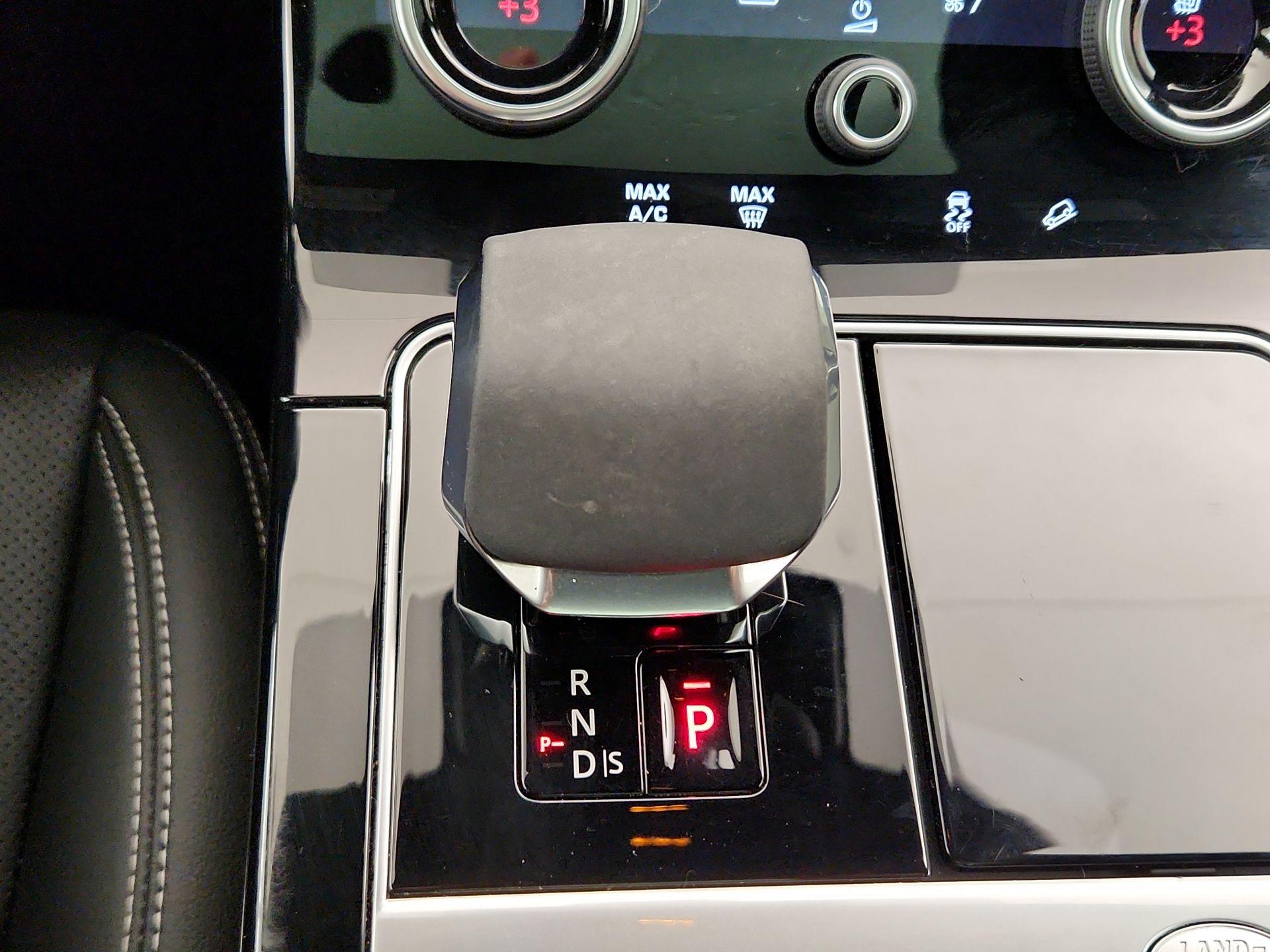 Thumbnail: 2021 Land Rover Range Rover Velar - 18