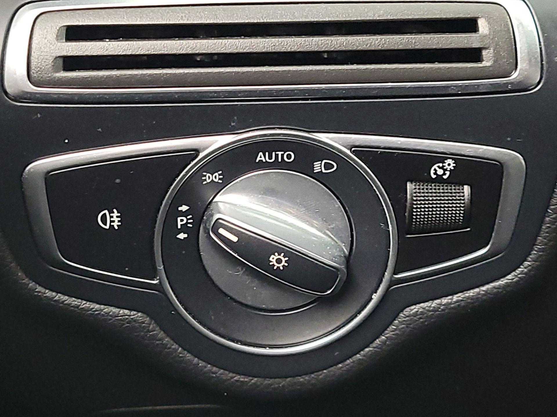 Thumbnail: 2020 Mercedes-Benz C-Class - 13