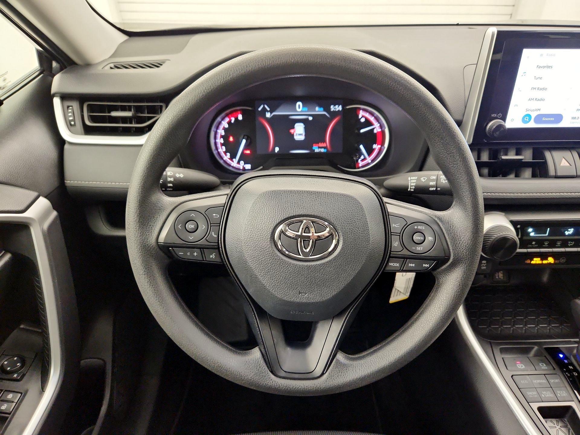 Thumbnail: 2024 Toyota RAV4 - 10