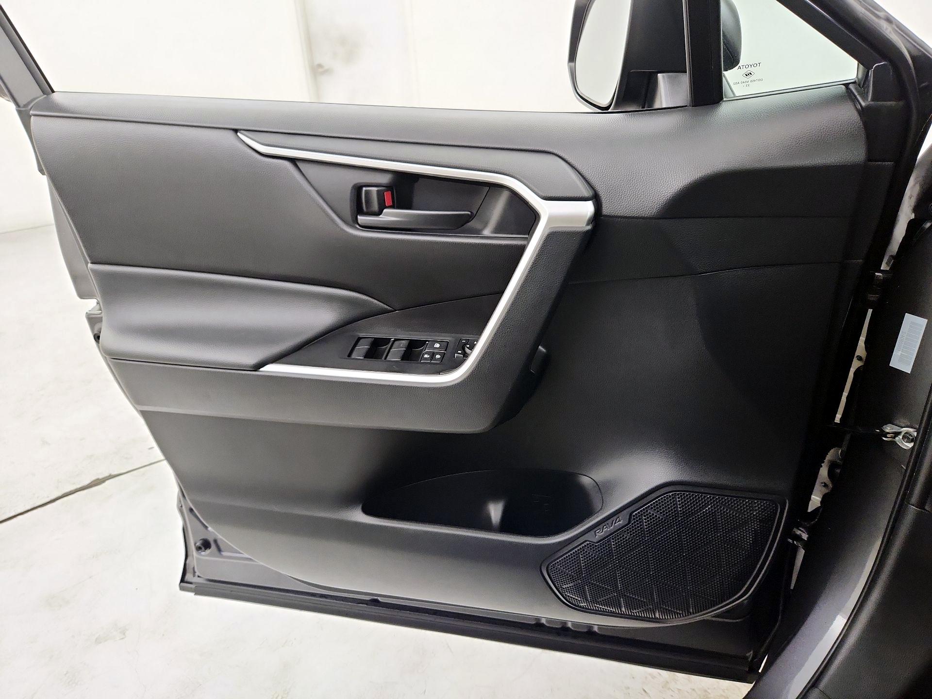 Thumbnail: 2024 Toyota RAV4 - 12