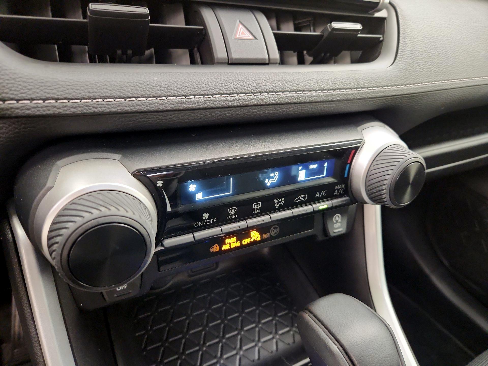 Thumbnail: 2024 Toyota RAV4 - 16