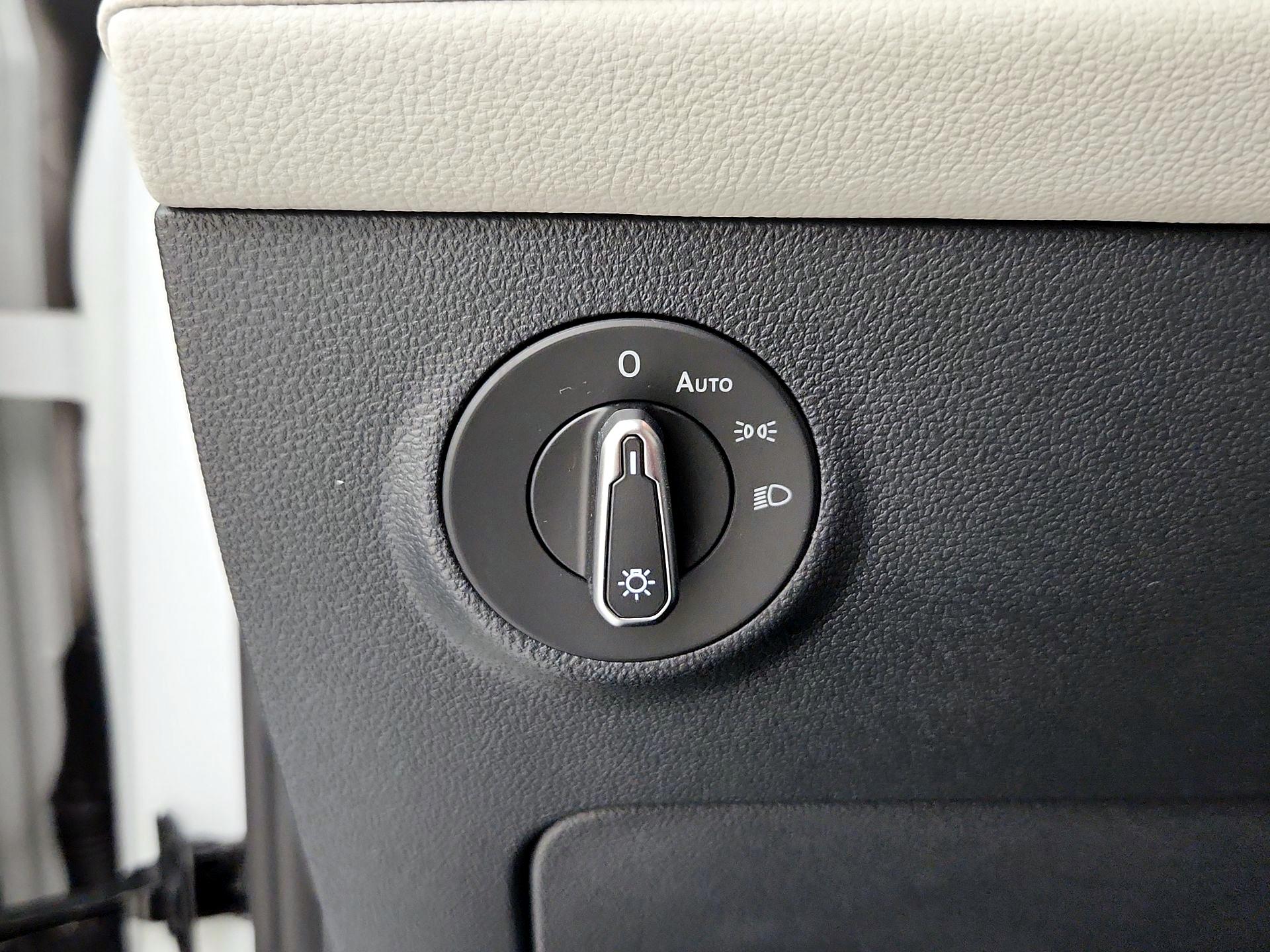 Thumbnail: 2025 Volkswagen Taos - 13