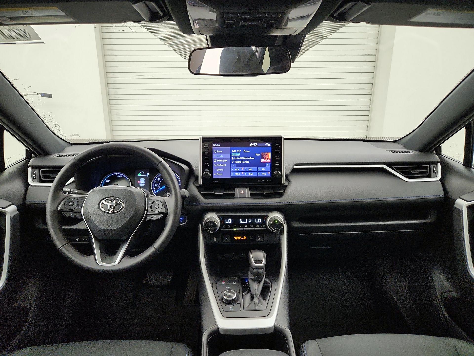 Thumbnail: 2022 Toyota RAV4 - 9