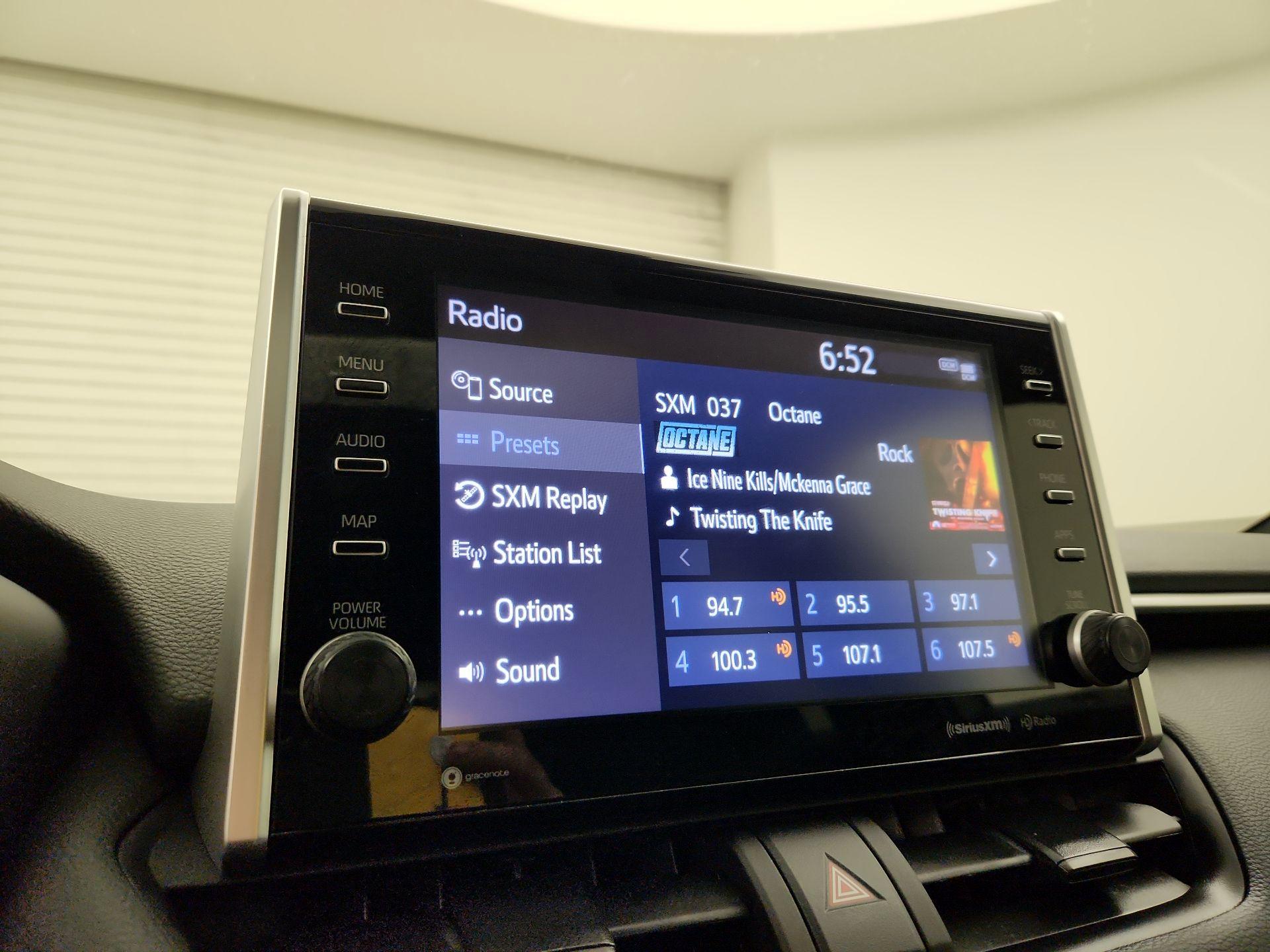 Thumbnail: 2022 Toyota RAV4 - 15