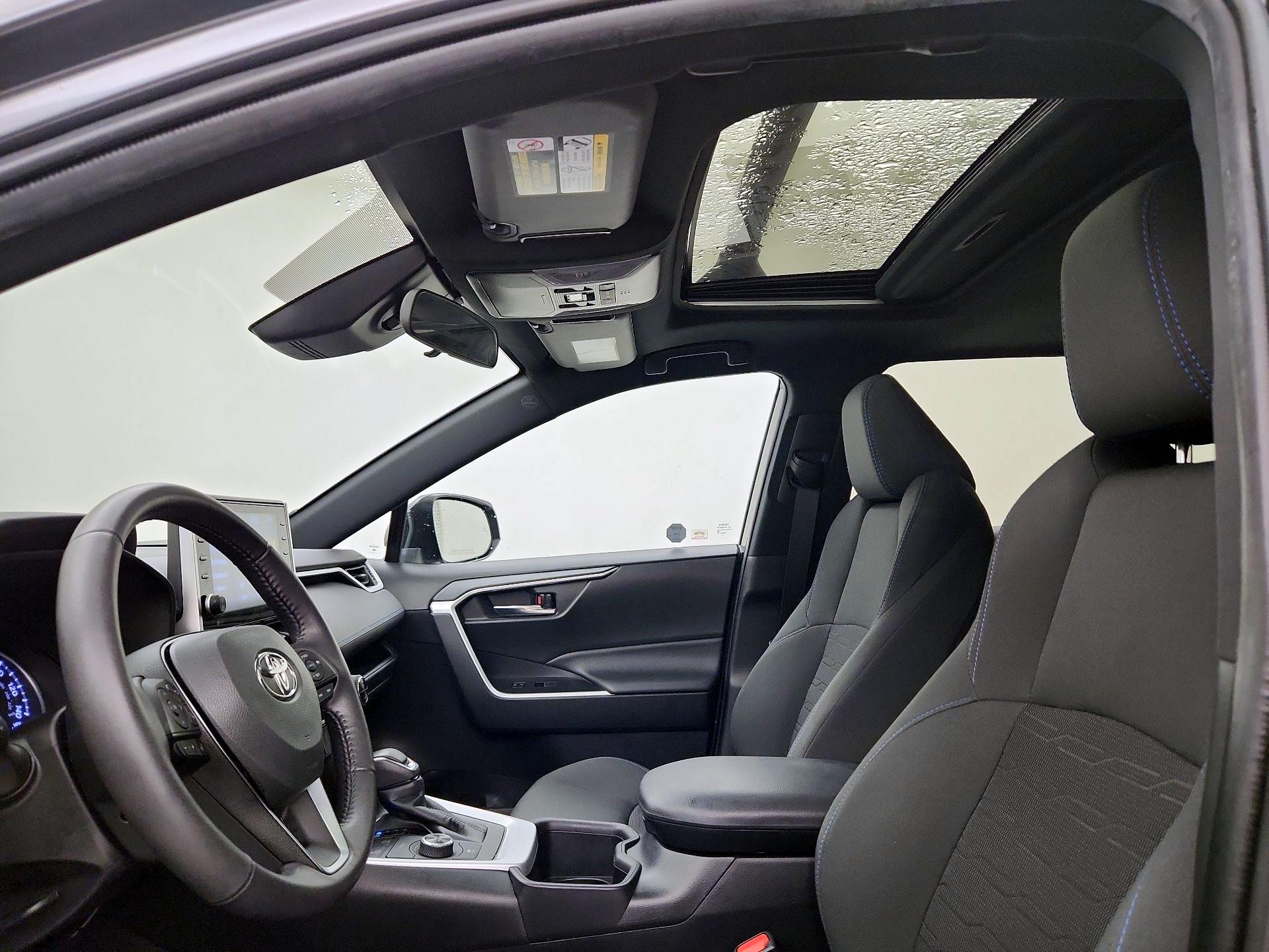 Thumbnail: 2022 Toyota RAV4 - 19