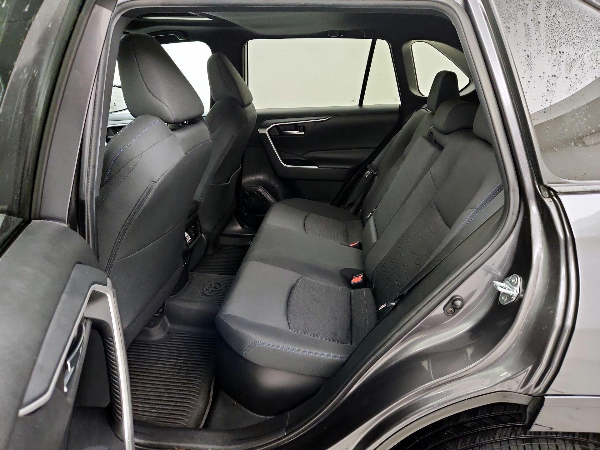 Thumbnail: 2022 Toyota RAV4 - 20