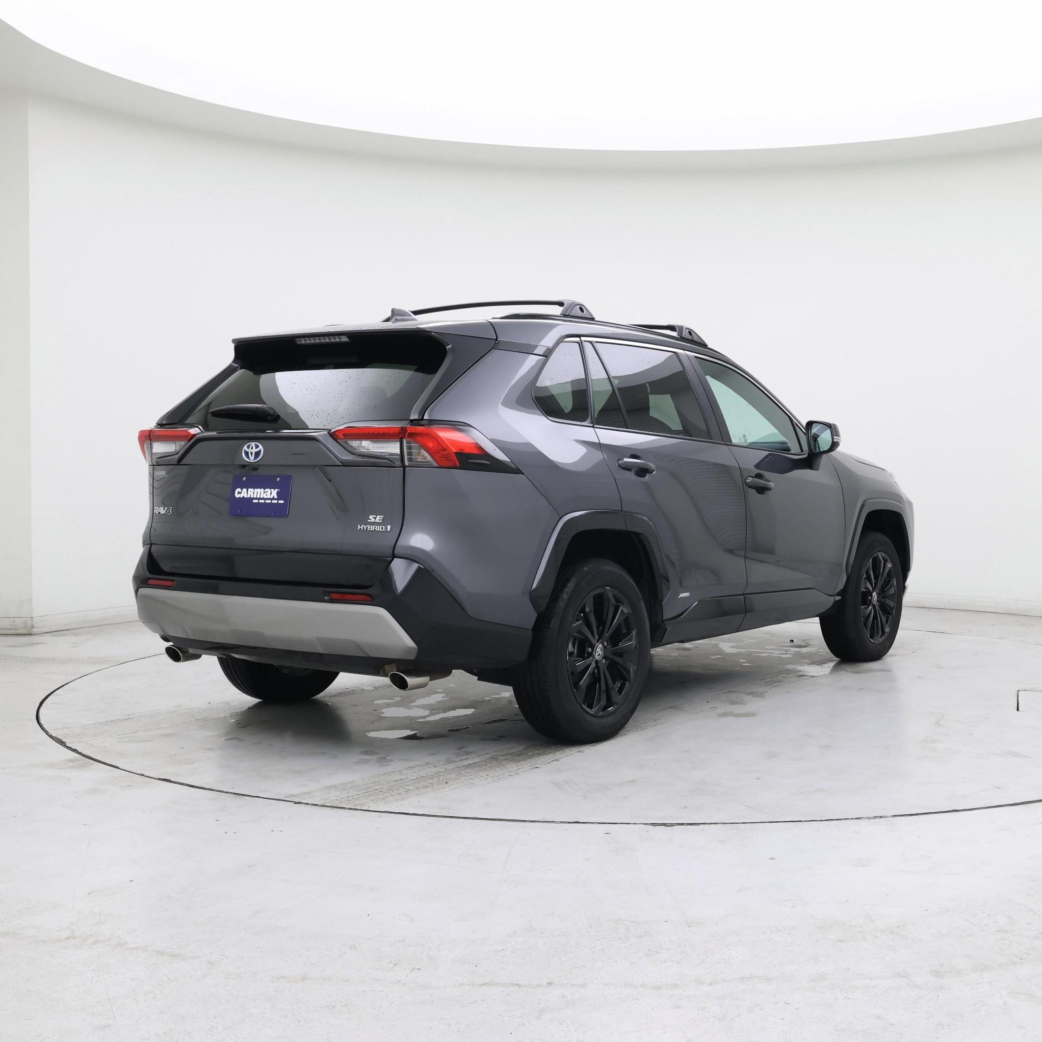 Thumbnail: 2022 Toyota RAV4 - 8