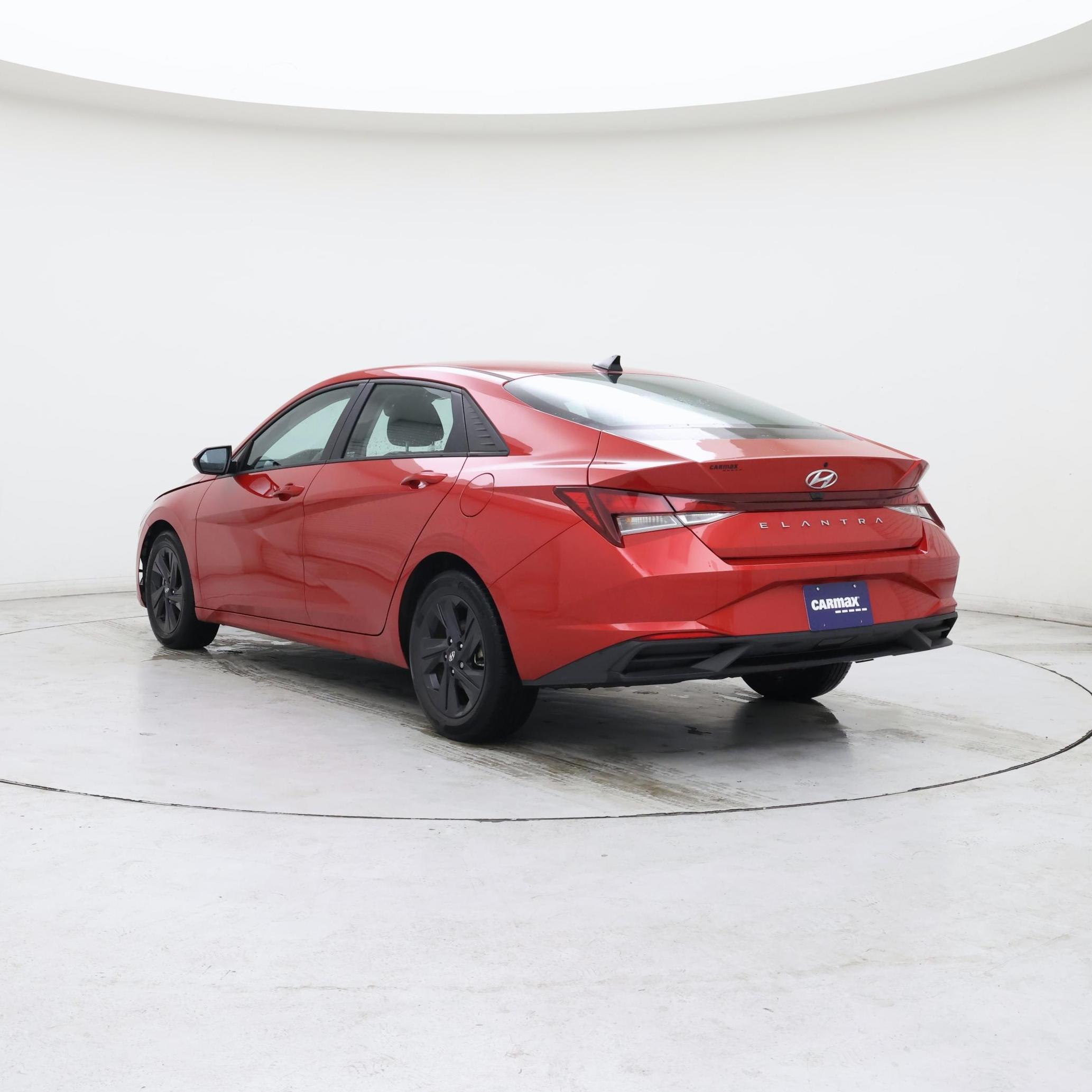 Thumbnail: 2022 Hyundai Elantra - 2