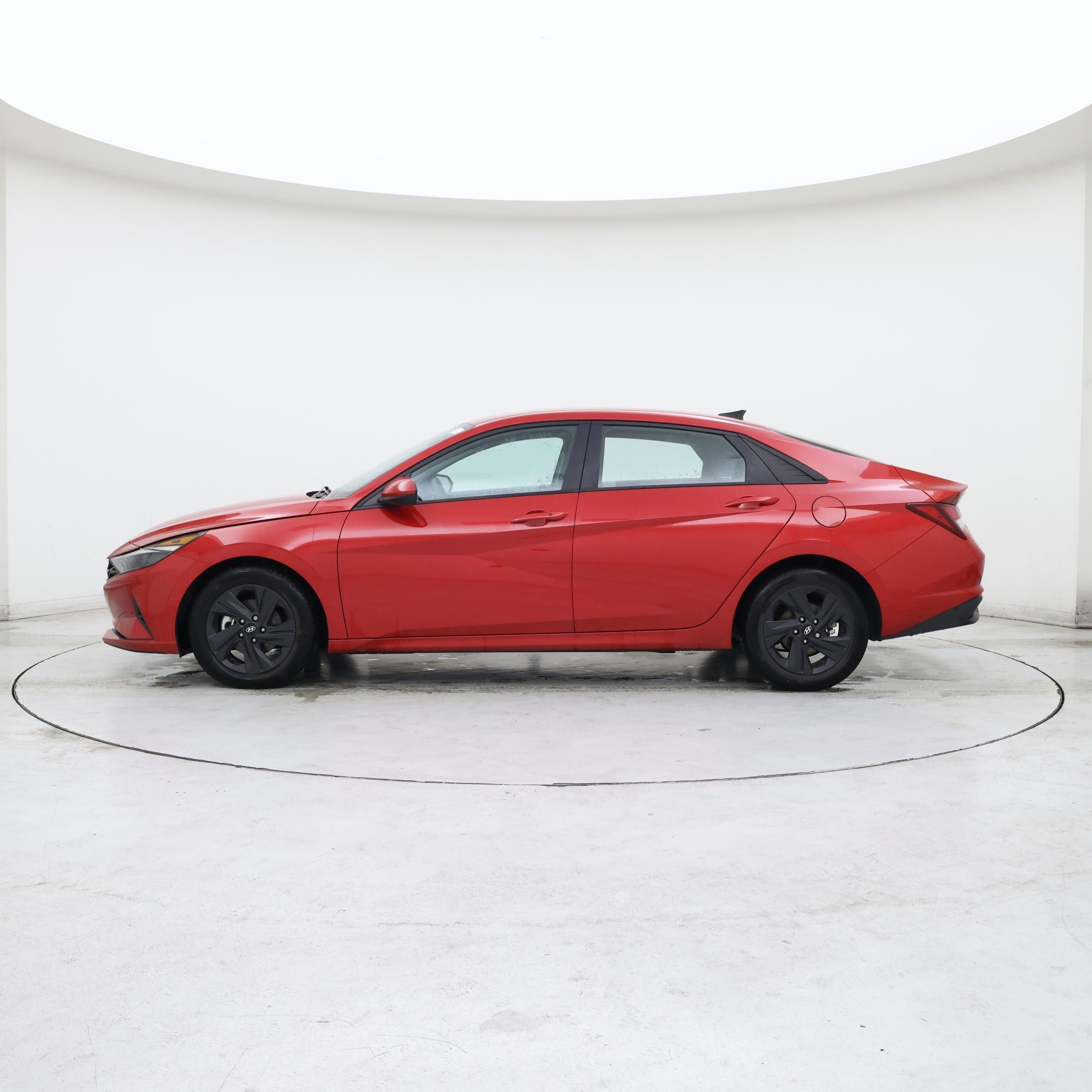 Thumbnail: 2022 Hyundai Elantra - 3