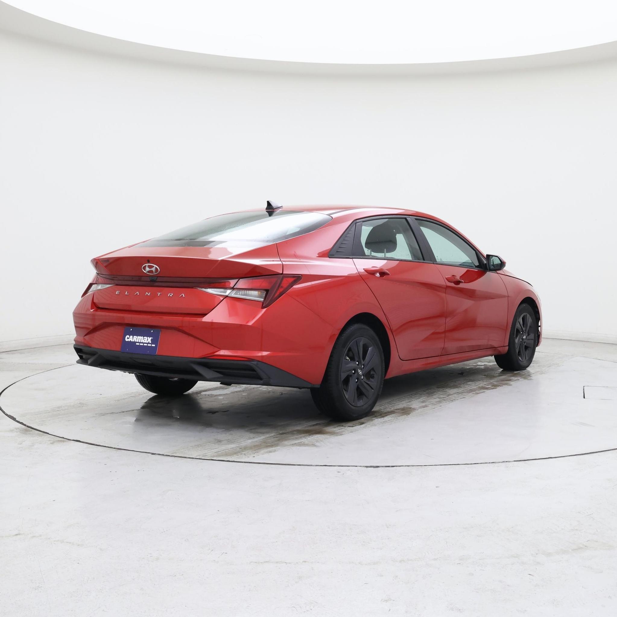 Thumbnail: 2022 Hyundai Elantra - 8