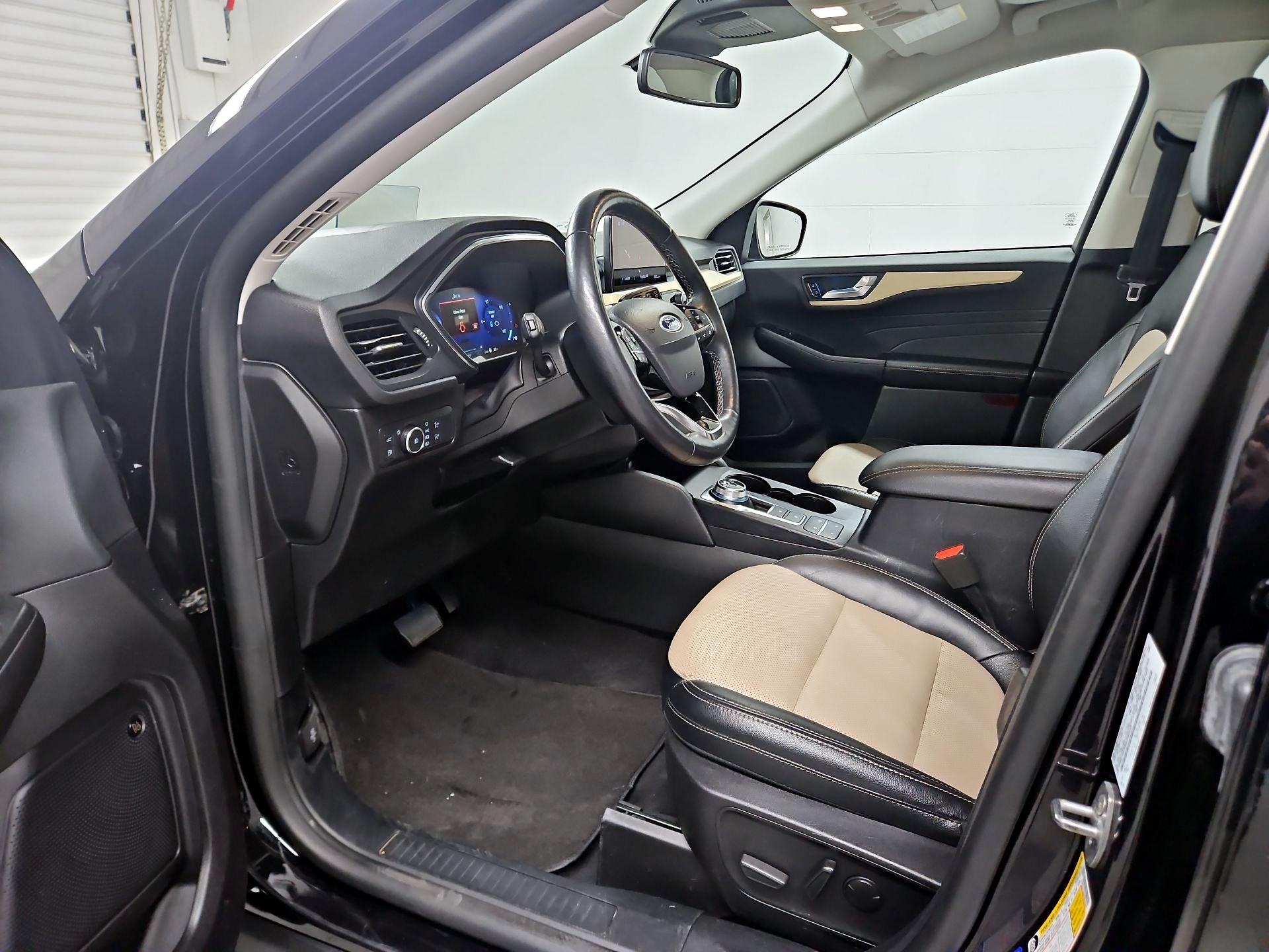 Thumbnail: 2022 Ford Escape - 11
