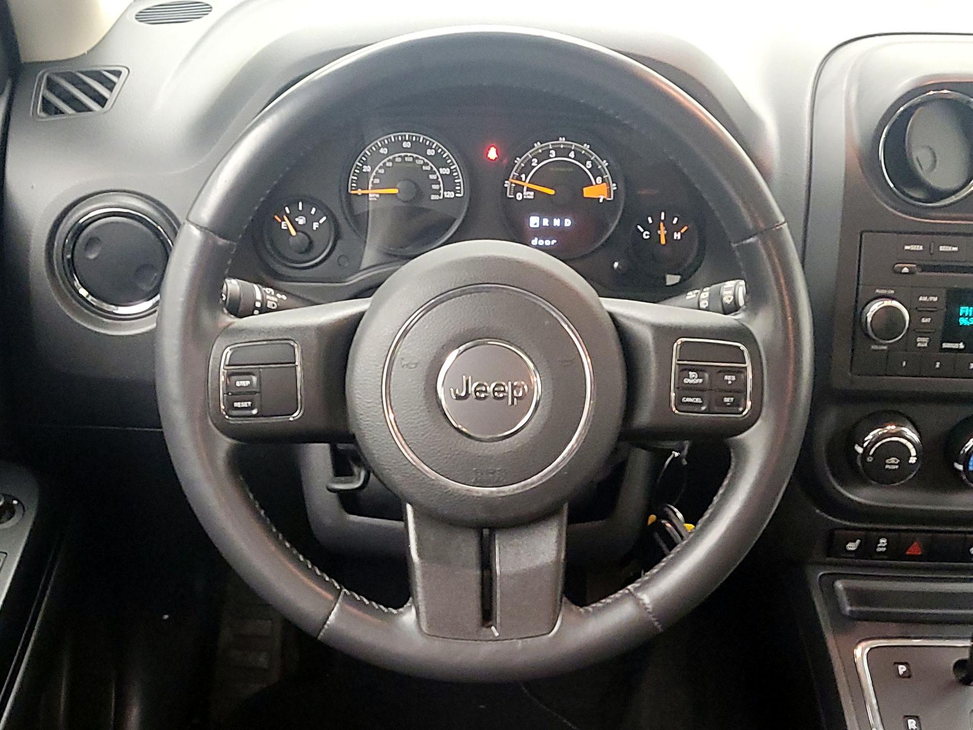 Thumbnail: 2015 Jeep Patriot - 10