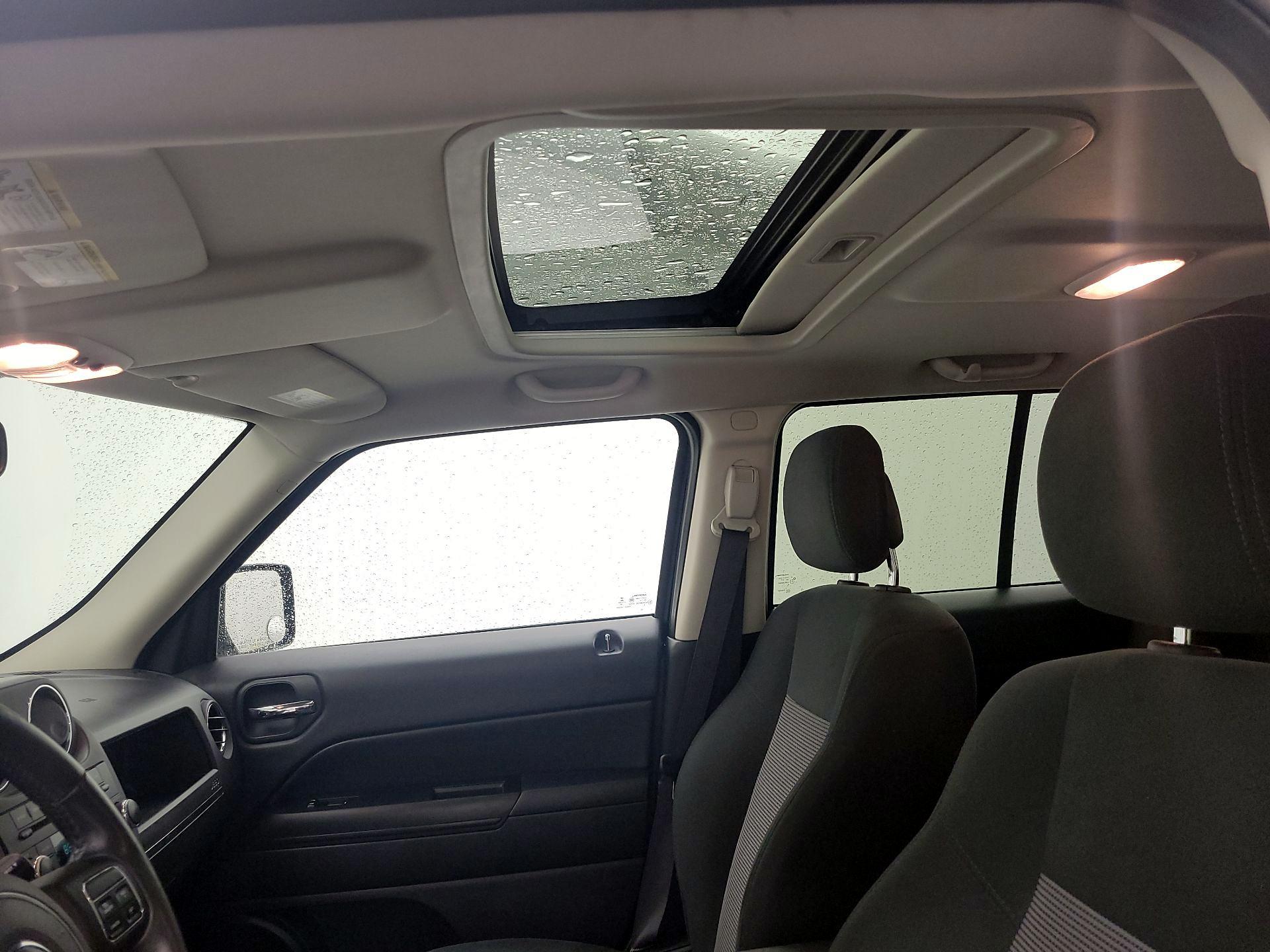 Thumbnail: 2015 Jeep Patriot - 17