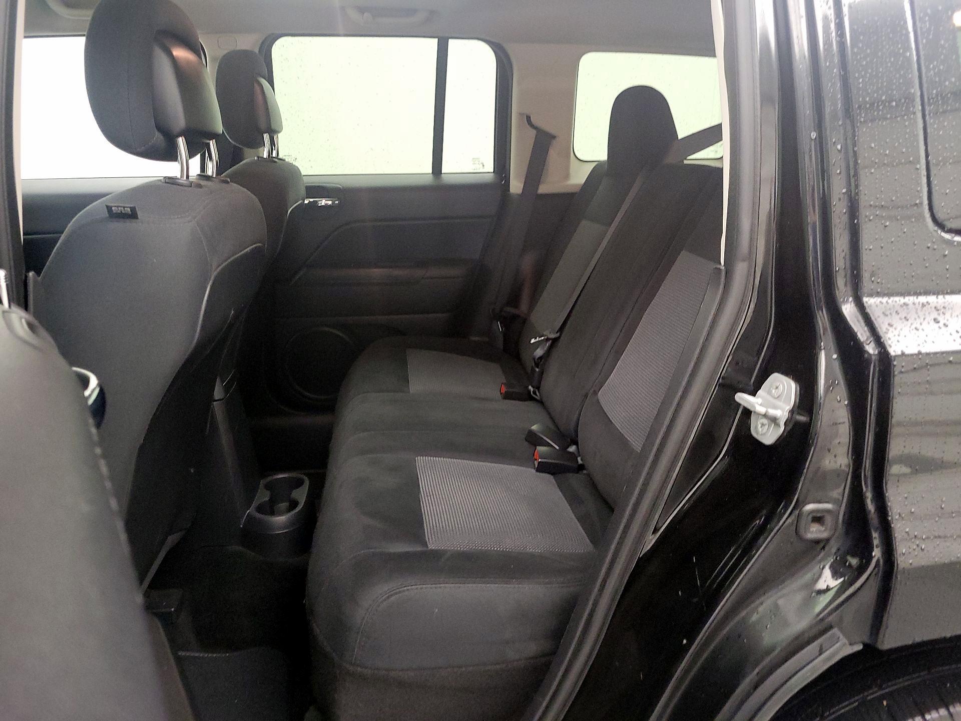 Thumbnail: 2015 Jeep Patriot - 18