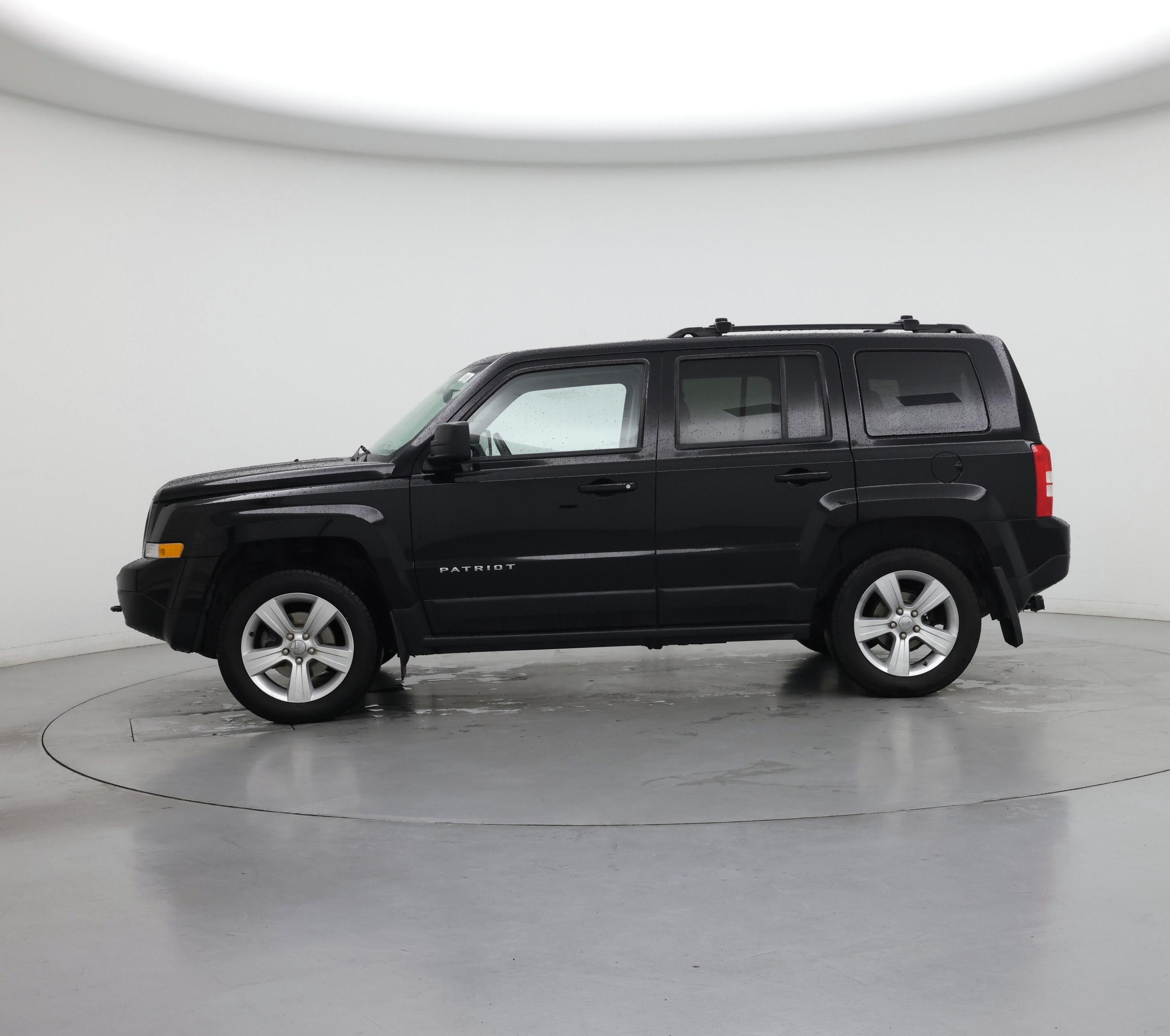 Thumbnail: 2015 Jeep Patriot - 3