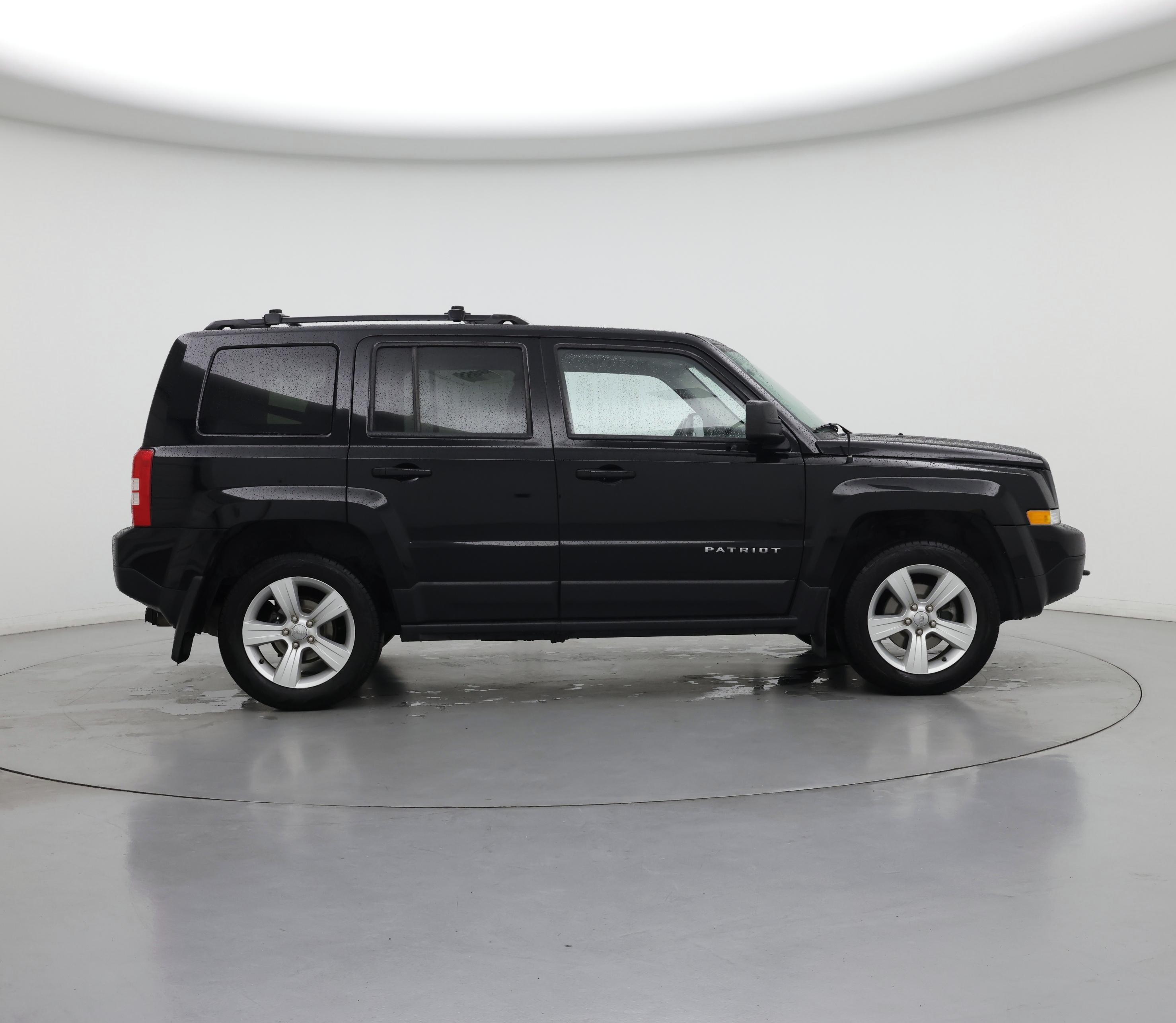 Thumbnail: 2015 Jeep Patriot - 7