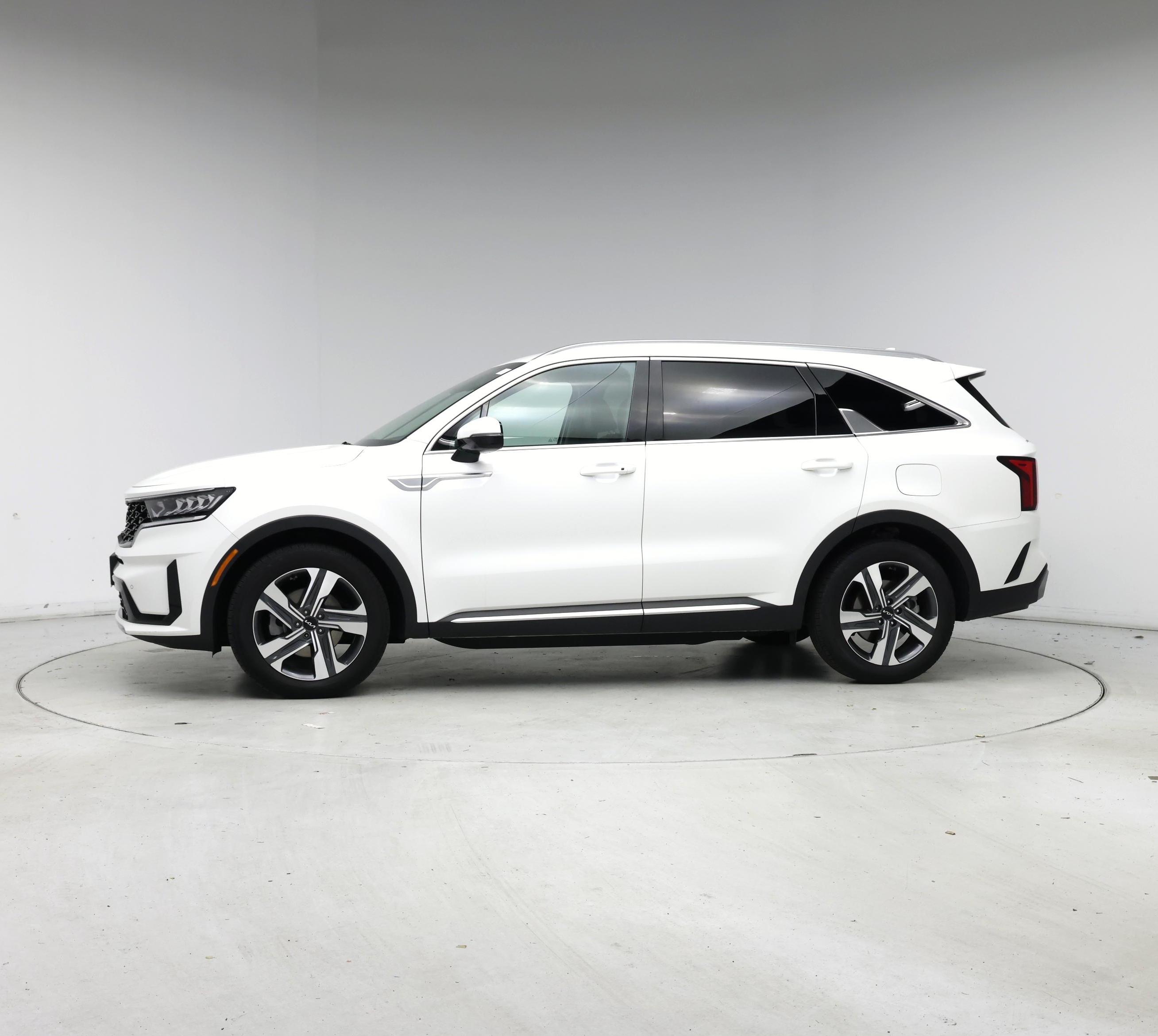 Thumbnail: 2023 Kia Sorento - 3