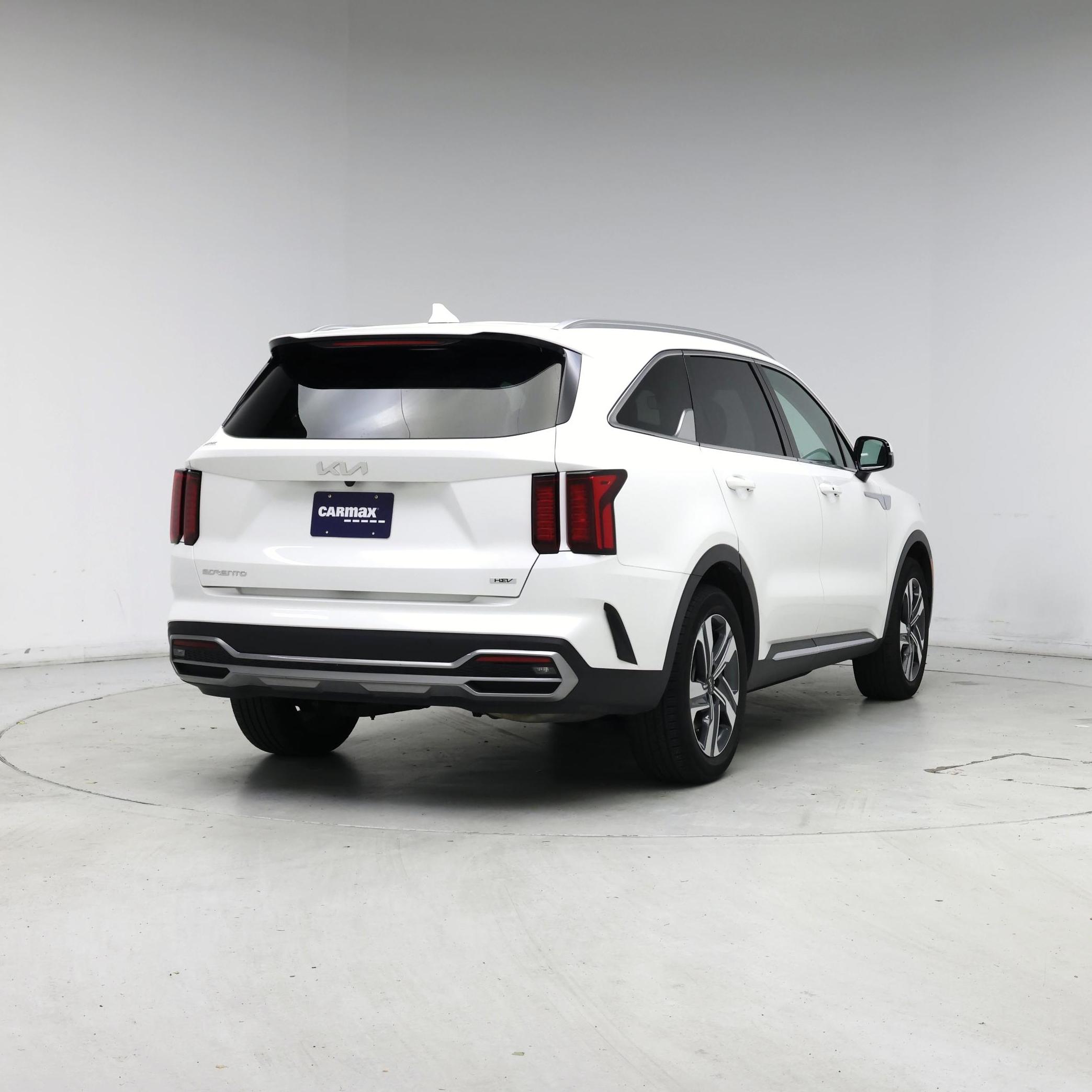 Thumbnail: 2023 Kia Sorento - 8