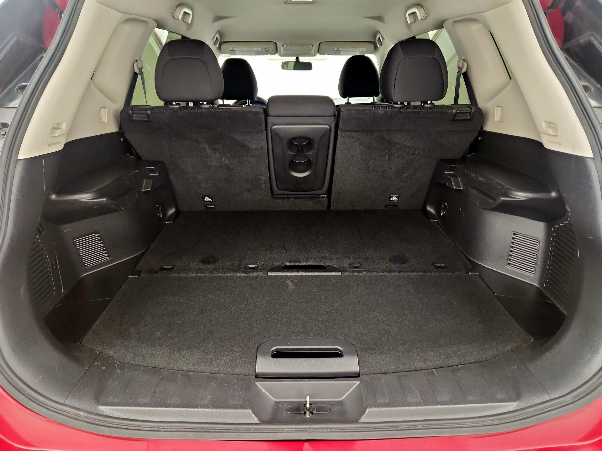 Thumbnail: 2017 Nissan Rogue - 20